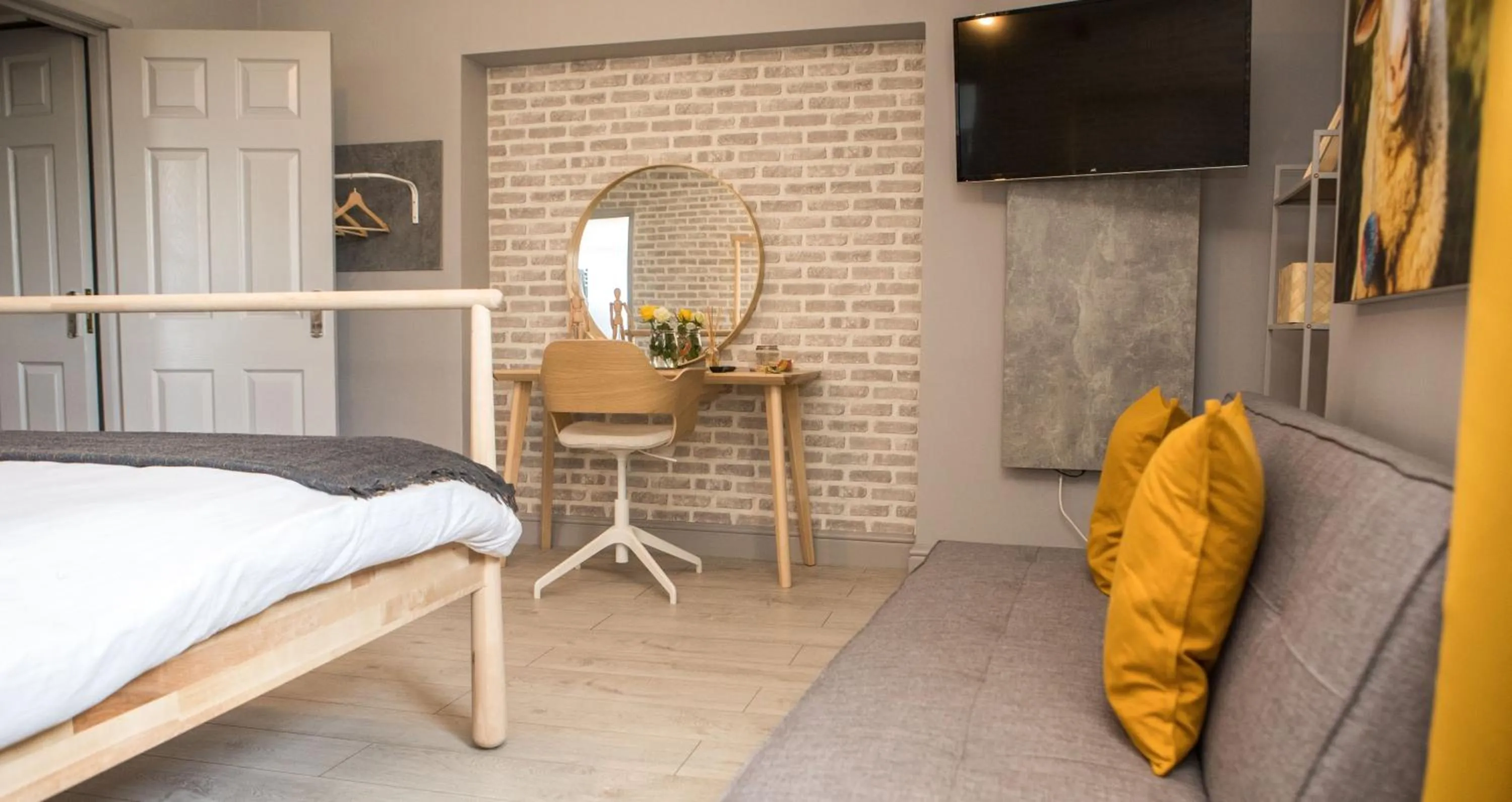 TV and multimedia, Bed in James' Place at Dowlais