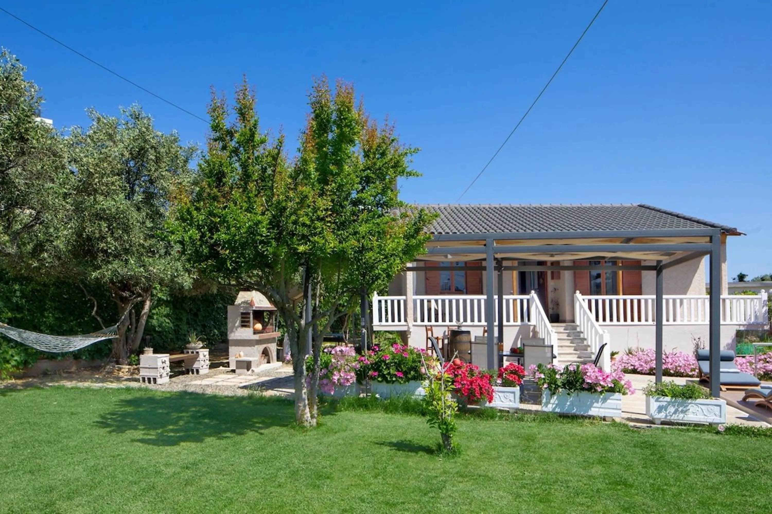 Santy Villa - Gerani