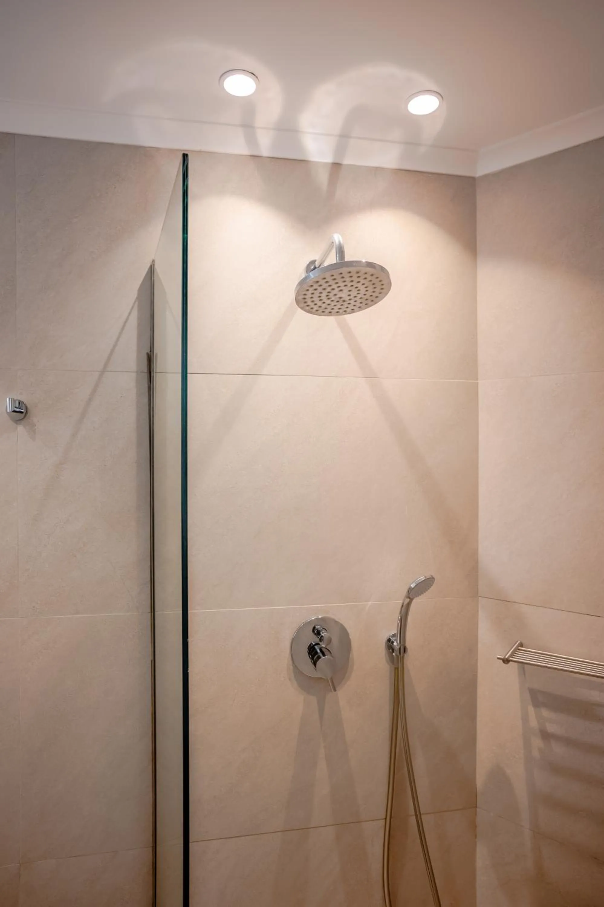 Shower in Aldea