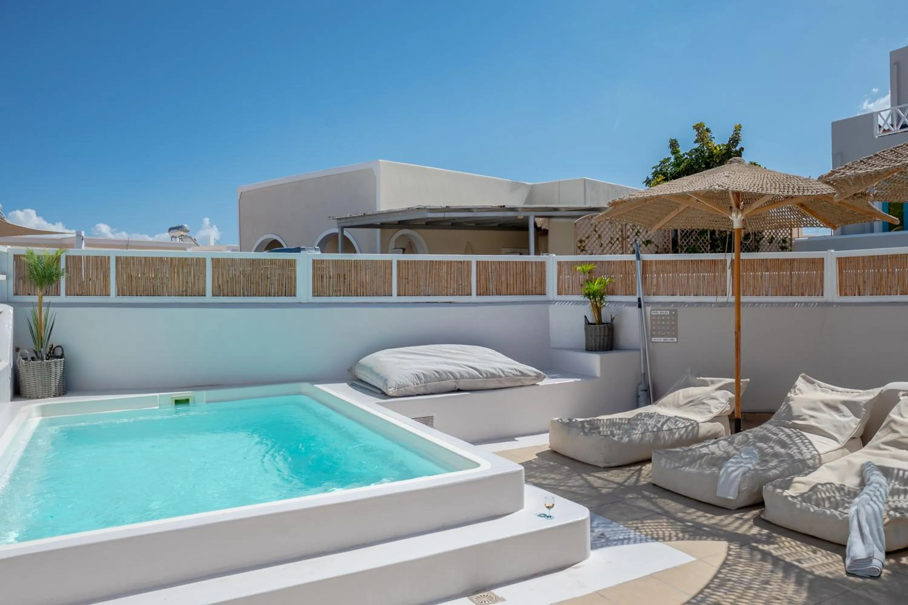 Swimming pool in Aldea