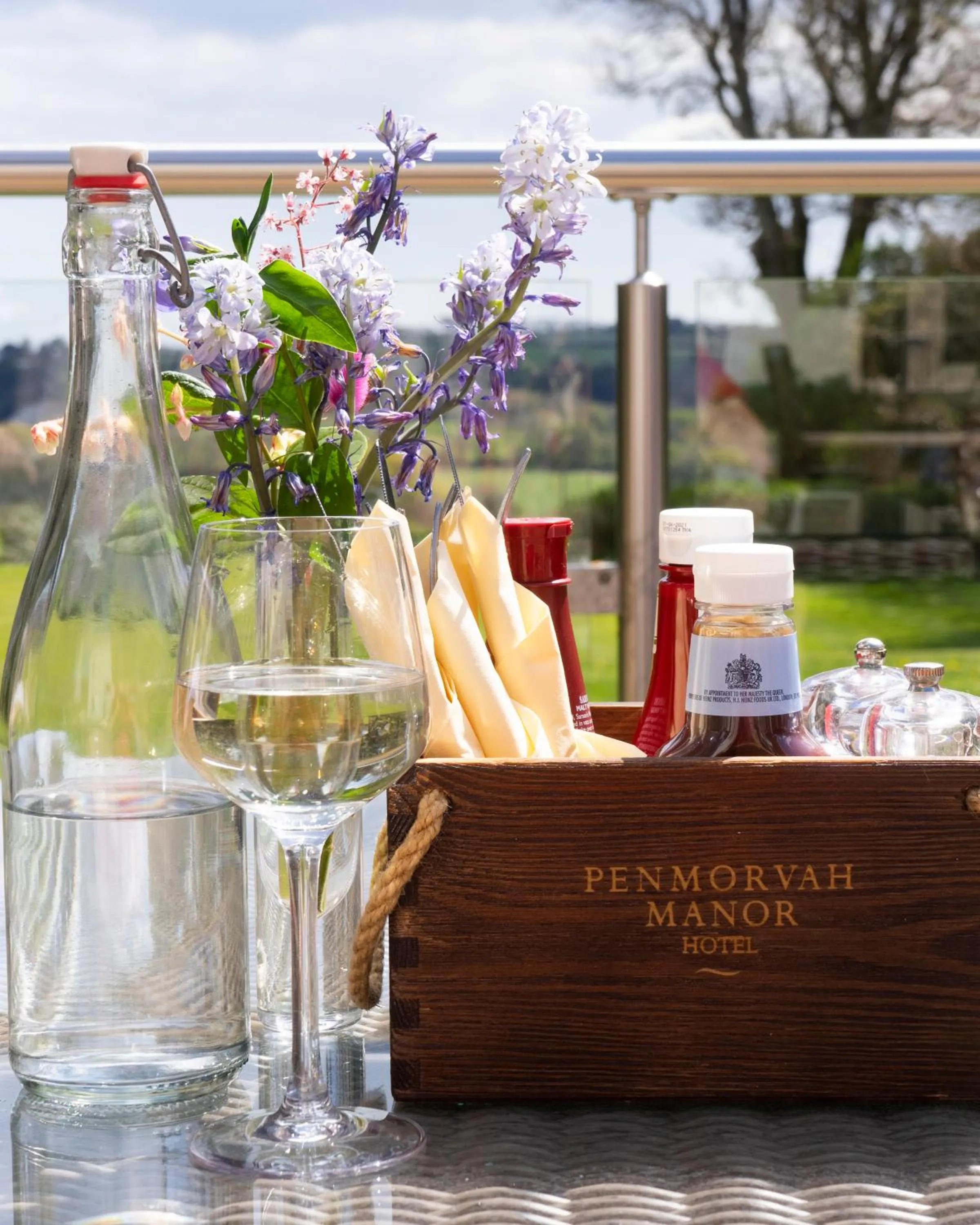 Food and drinks in Penmorvah Manor Hotel