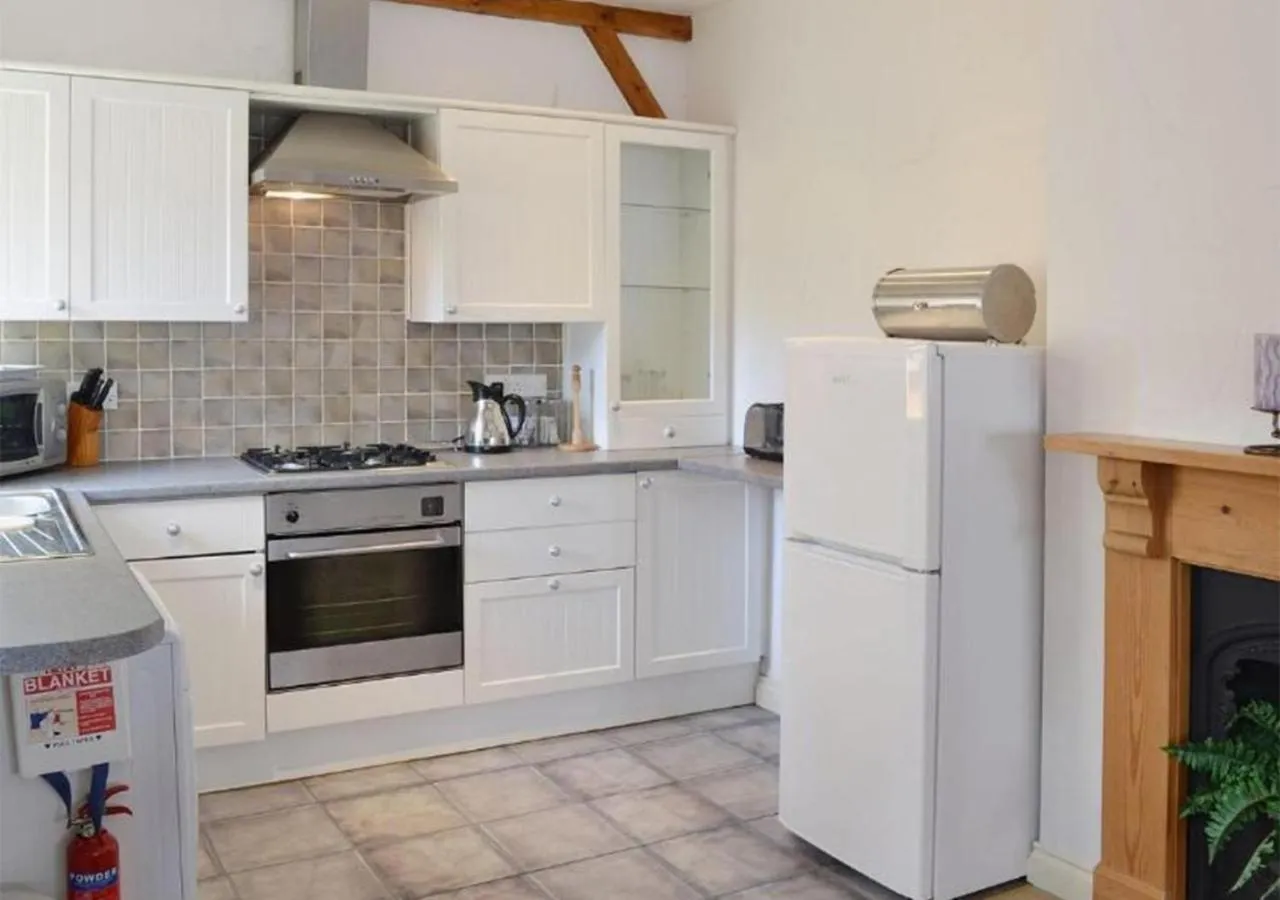 Kitchen or kitchenette in Penmorvah Manor Hotel