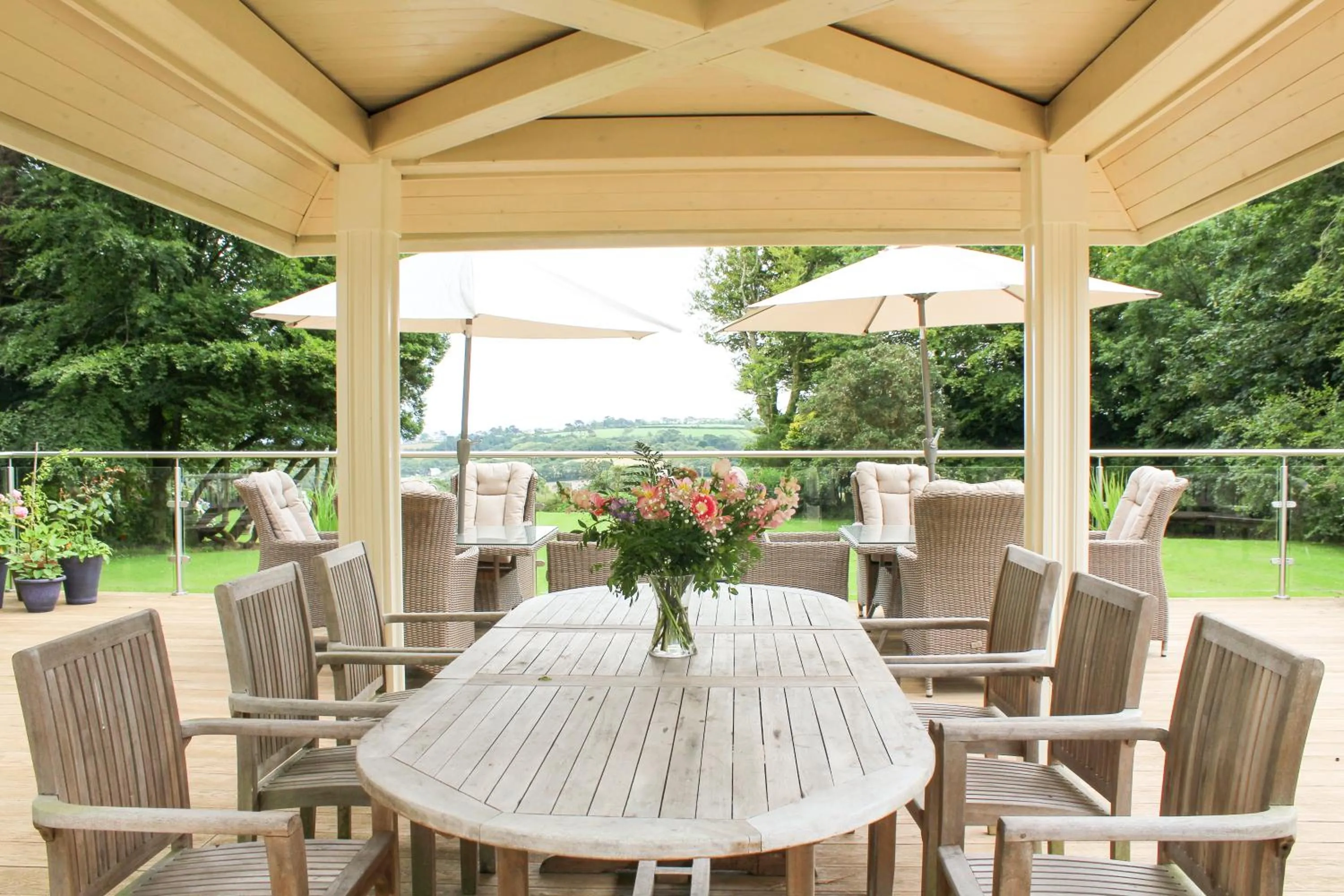 Patio in Penmorvah Manor Hotel