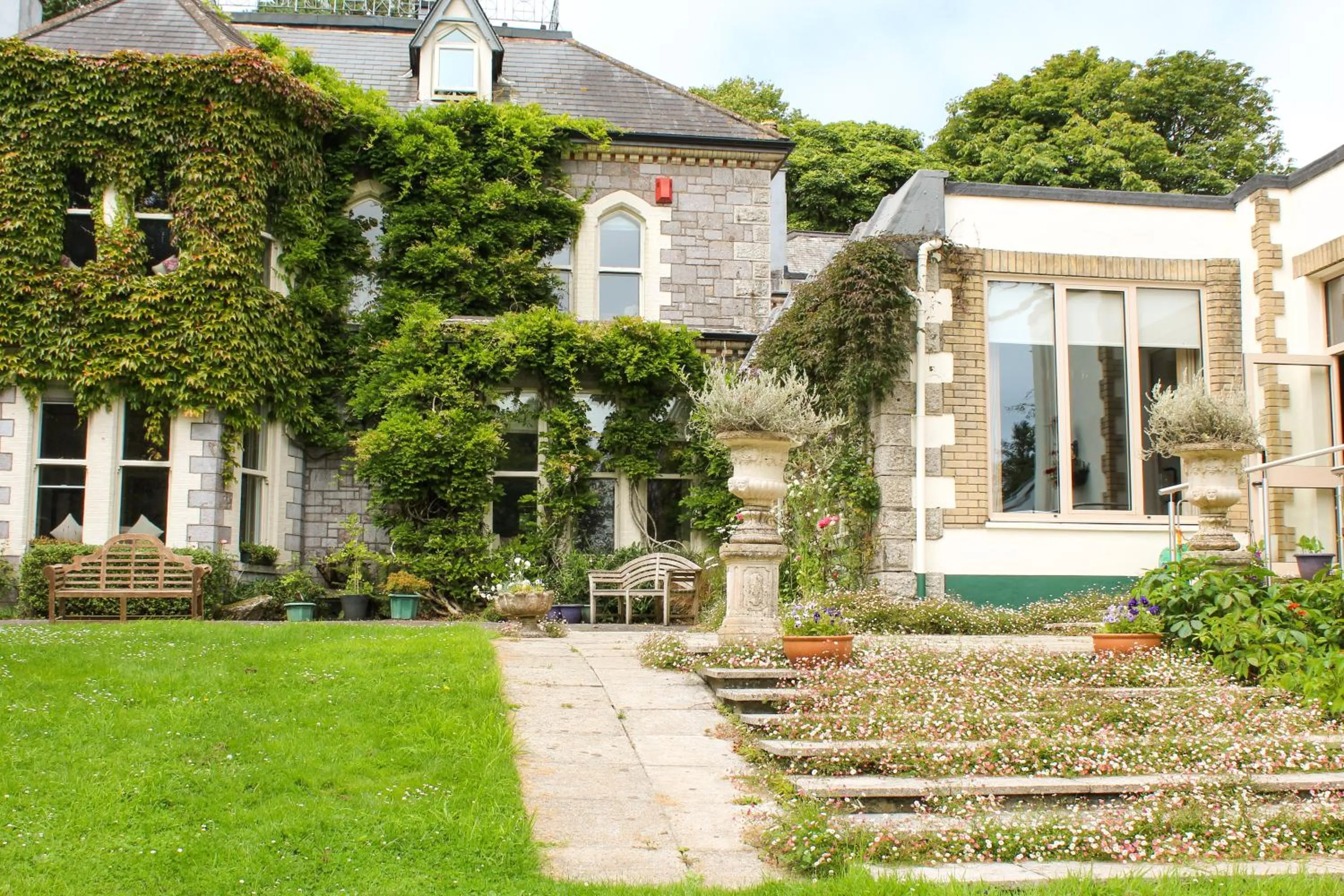 Property building in Penmorvah Manor Hotel