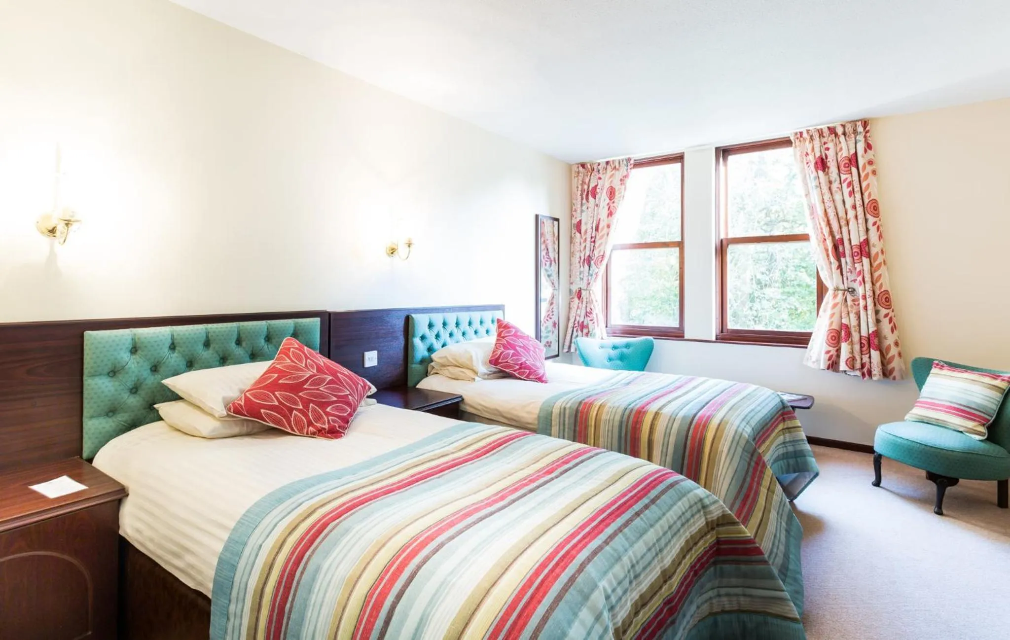 Bed in Penmorvah Manor Hotel