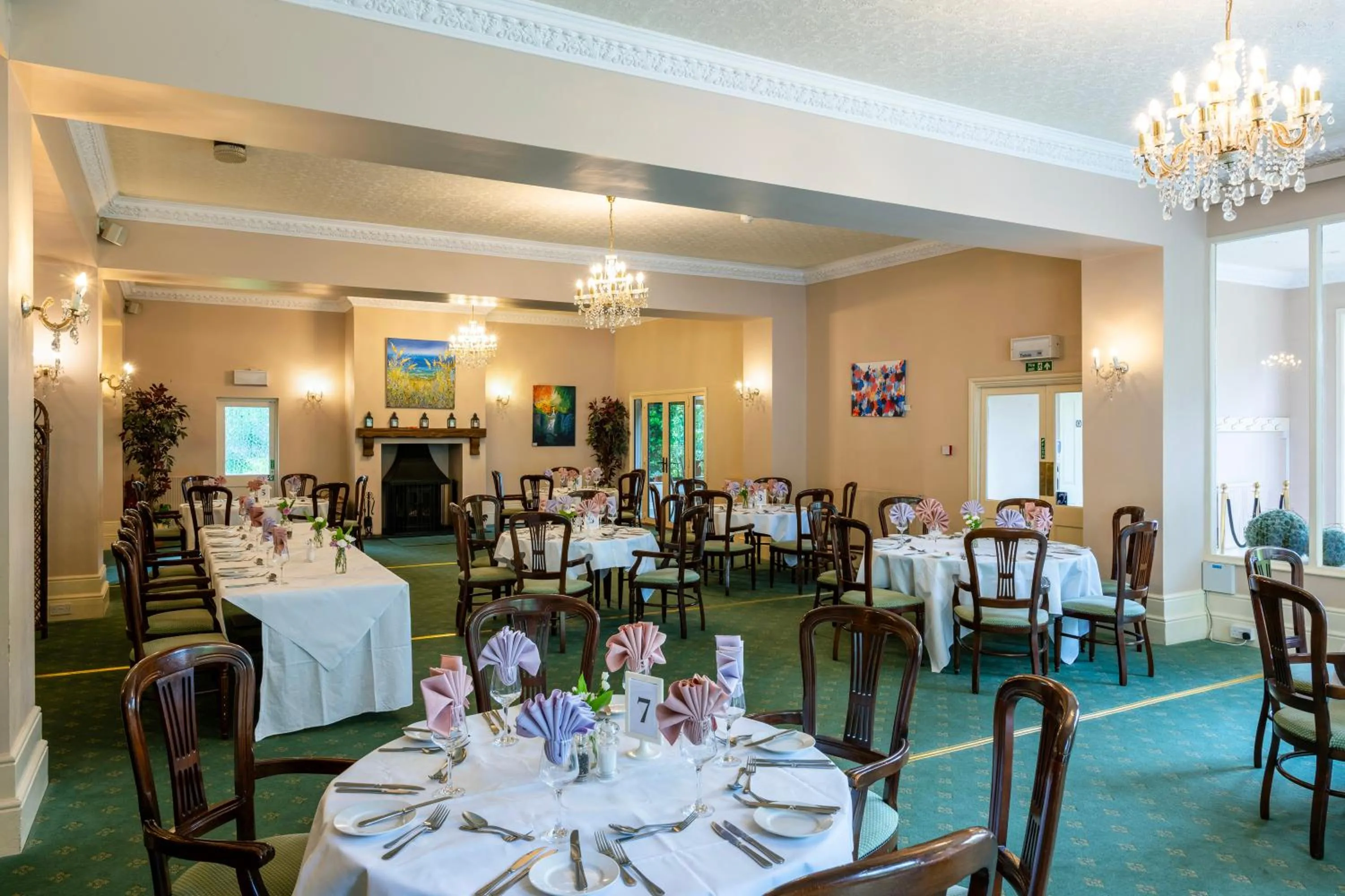 Restaurant/places to eat in Penmorvah Manor Hotel
