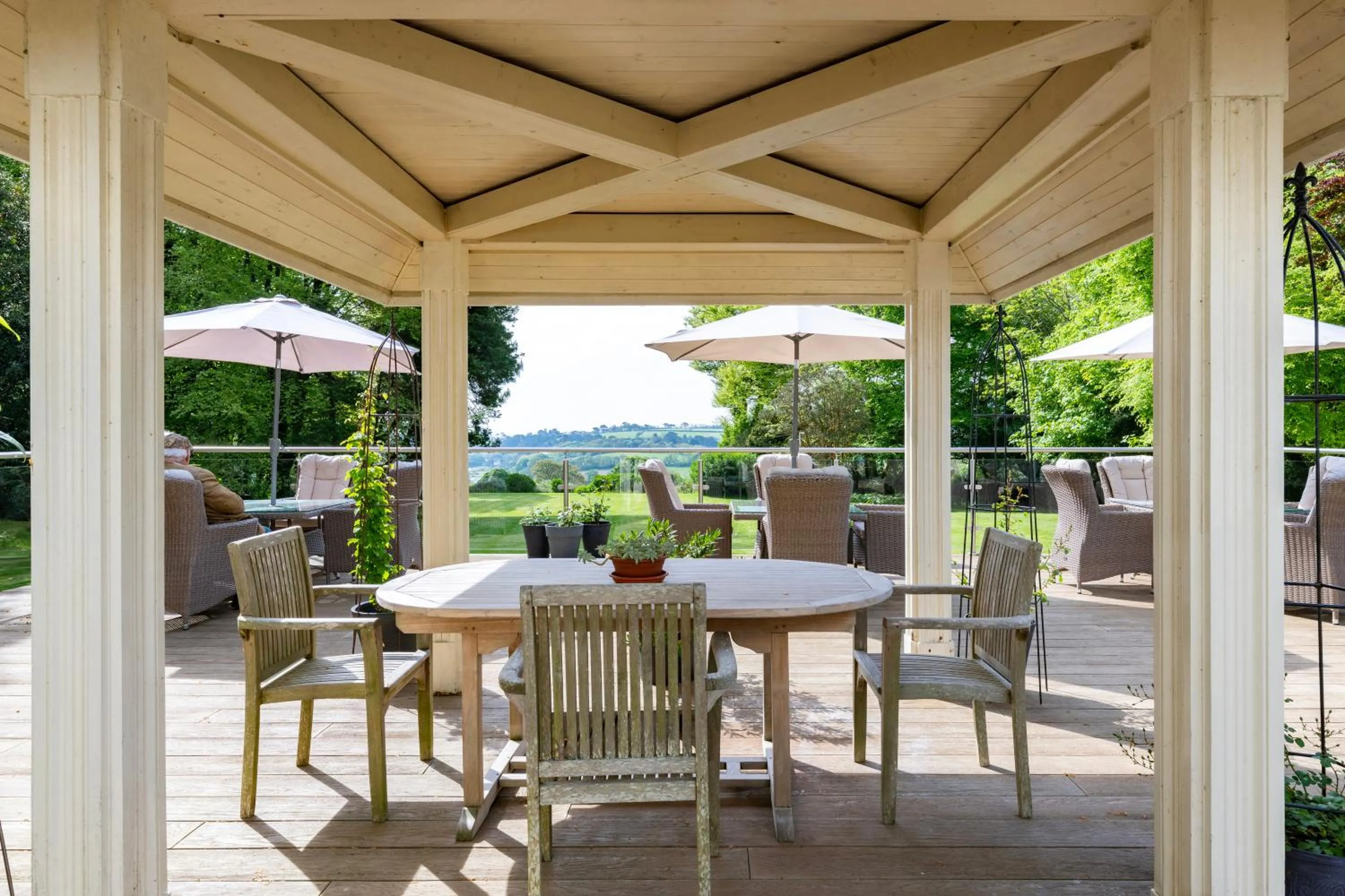 Patio in Penmorvah Manor Hotel