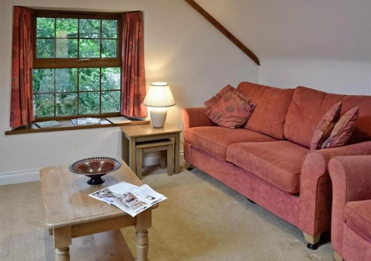 TV and multimedia in Penmorvah Manor Hotel