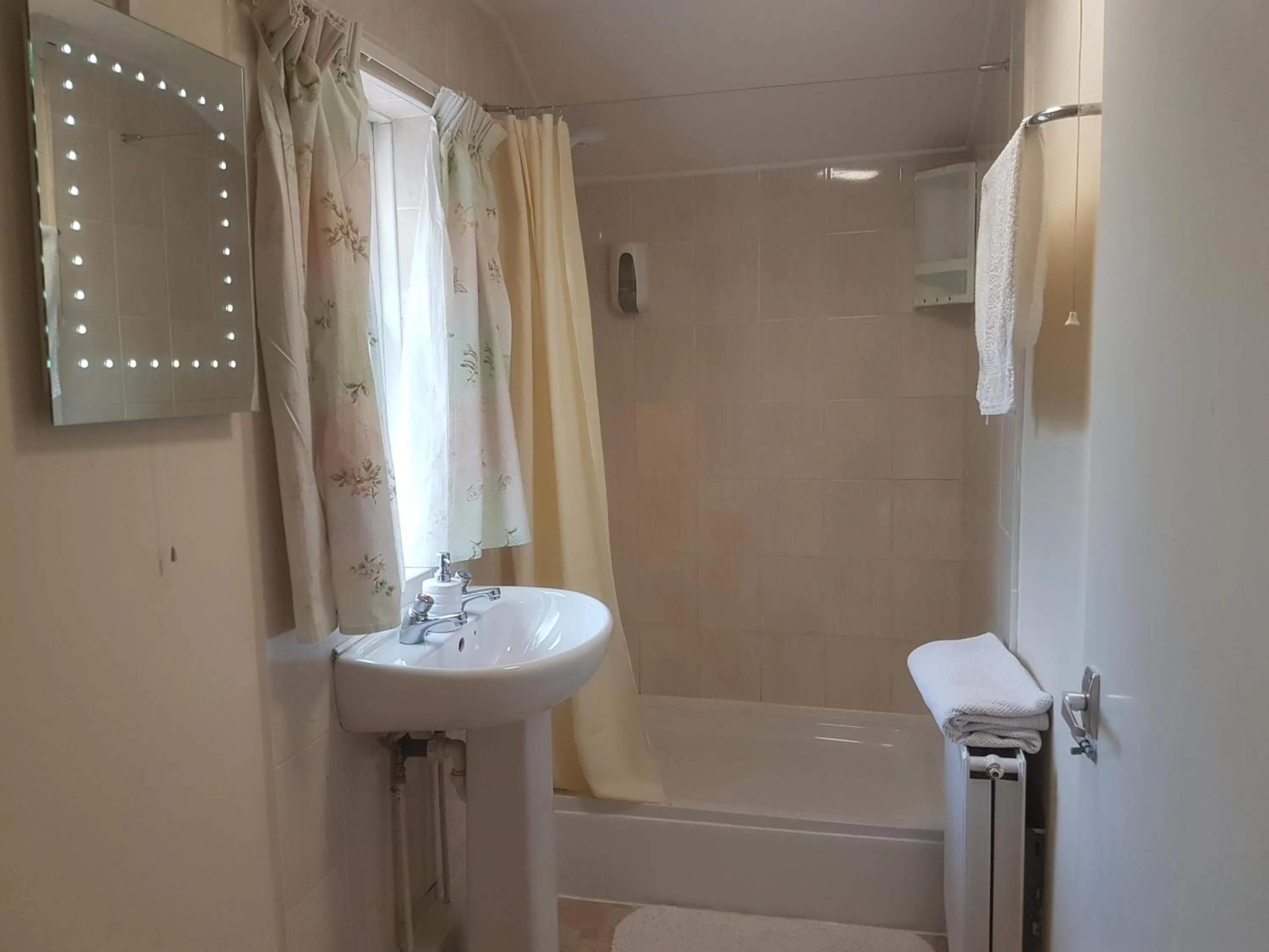 Bathroom in Arman Lodge House
