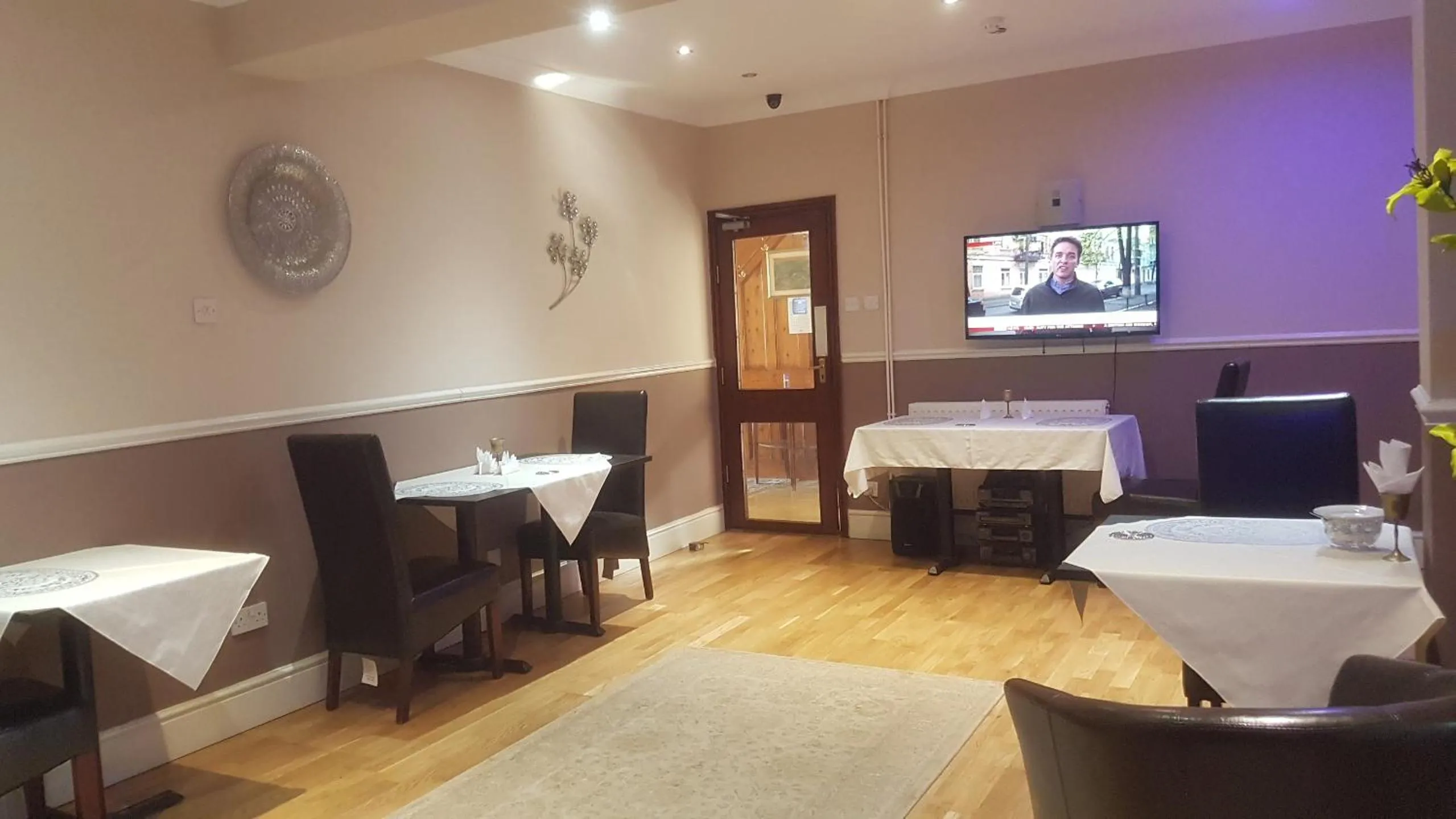 Dining area in Arman Lodge House