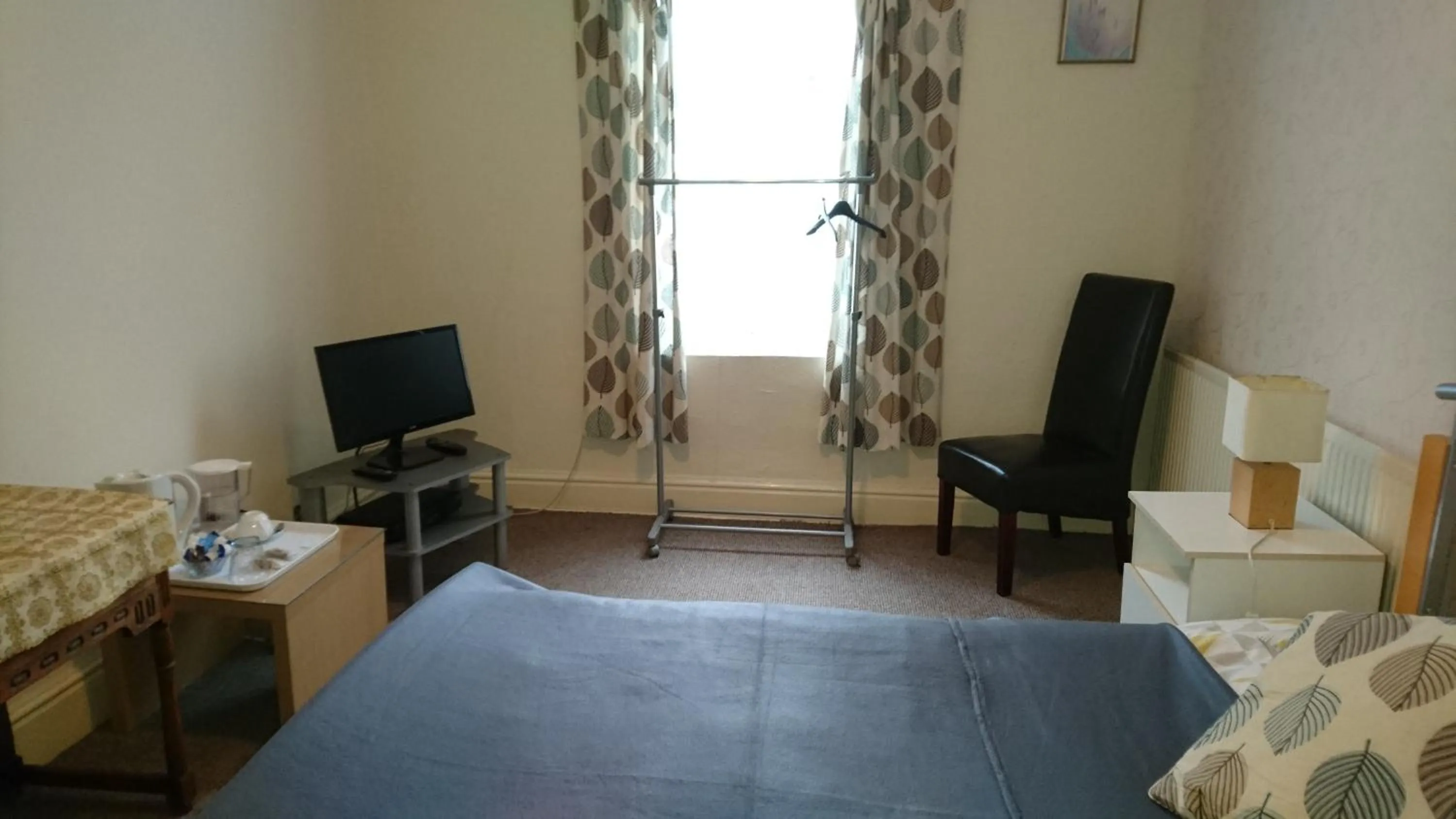 Photo of the whole room, Bed in Arman Lodge House
