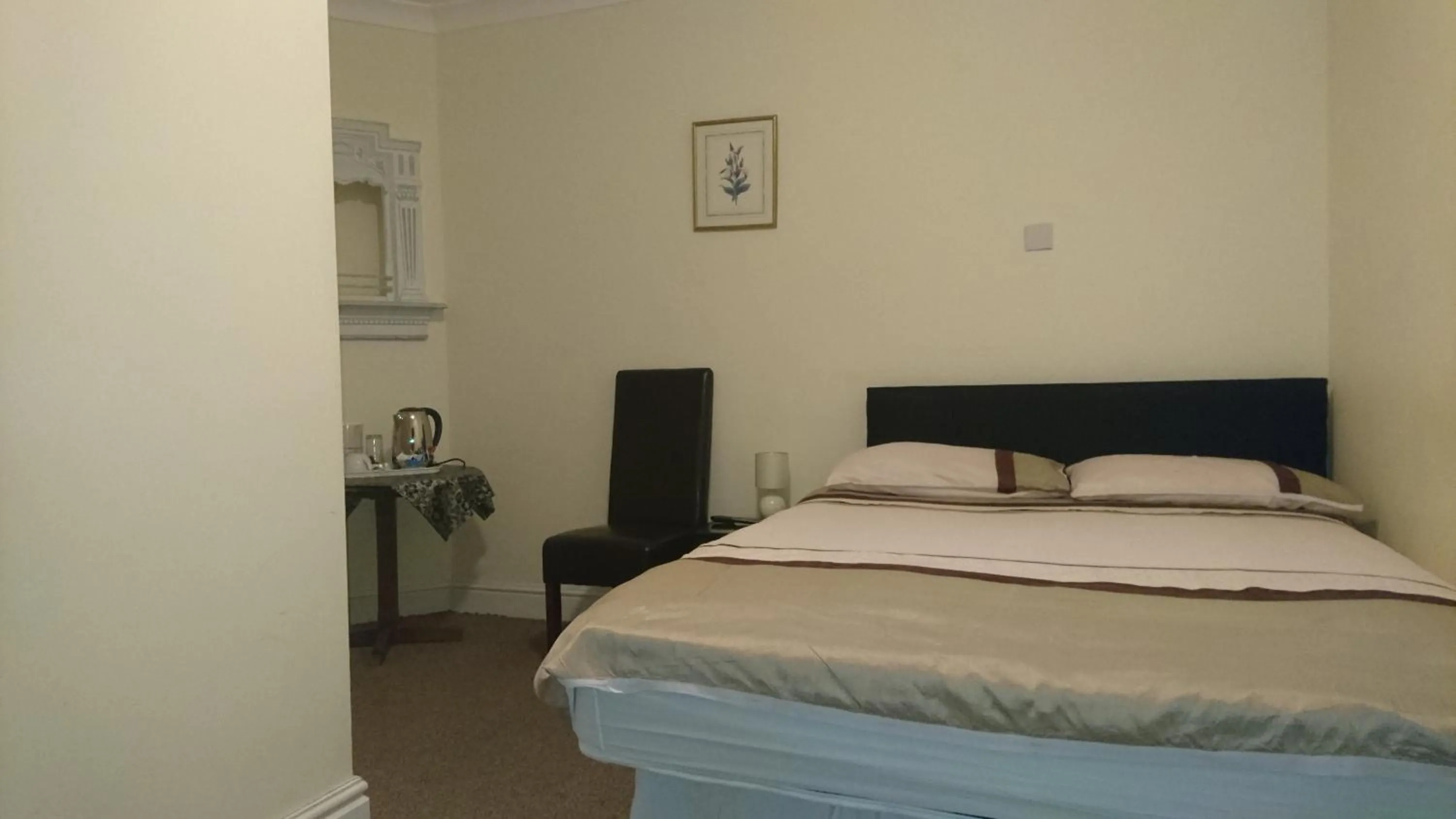 Bed in Arman Lodge House