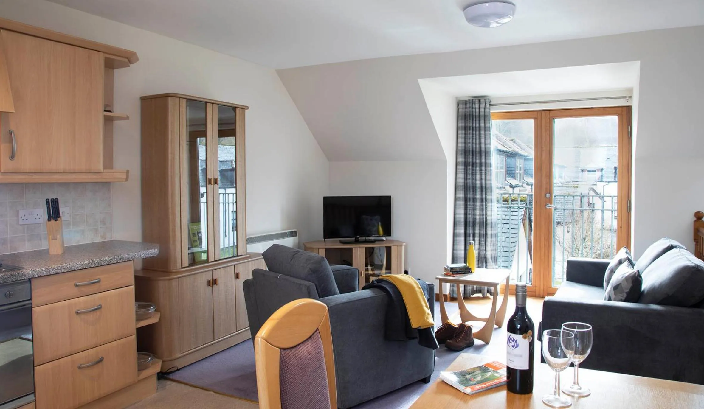 Photo of the whole room in Moness Resort