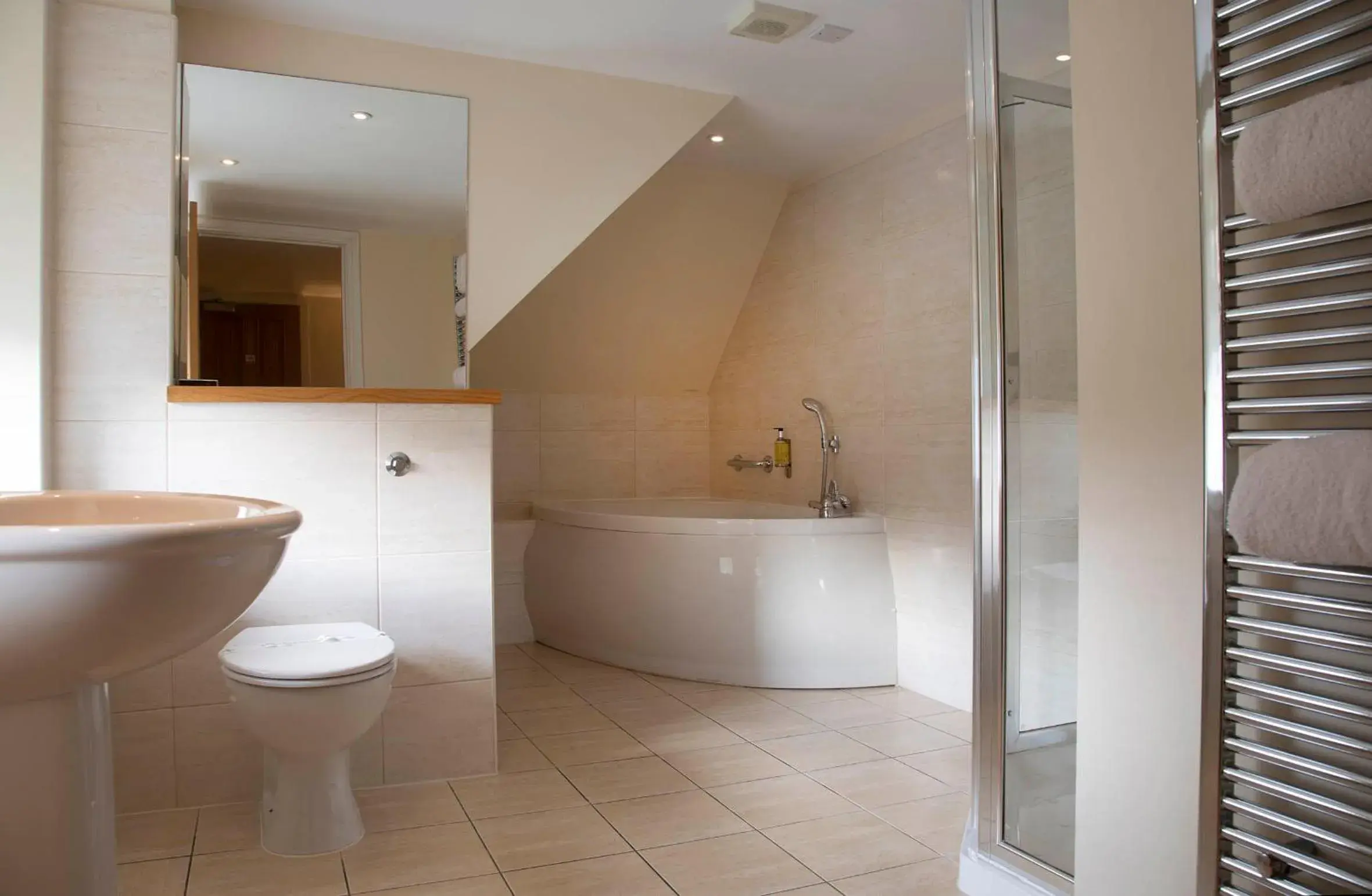 Bathroom in Moness Resort Bathroom in Moness Resort