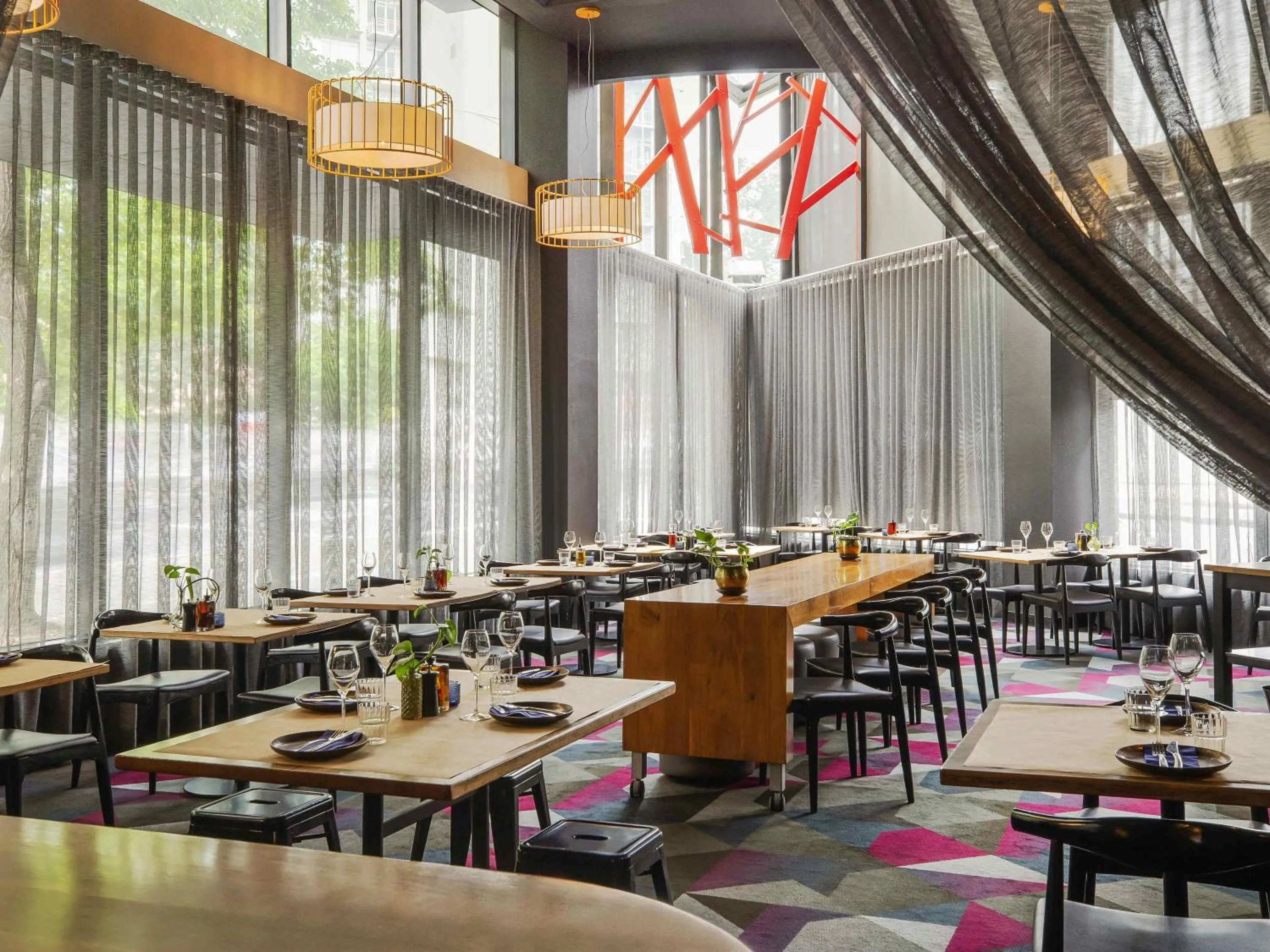 Property building in Mantra Southbank