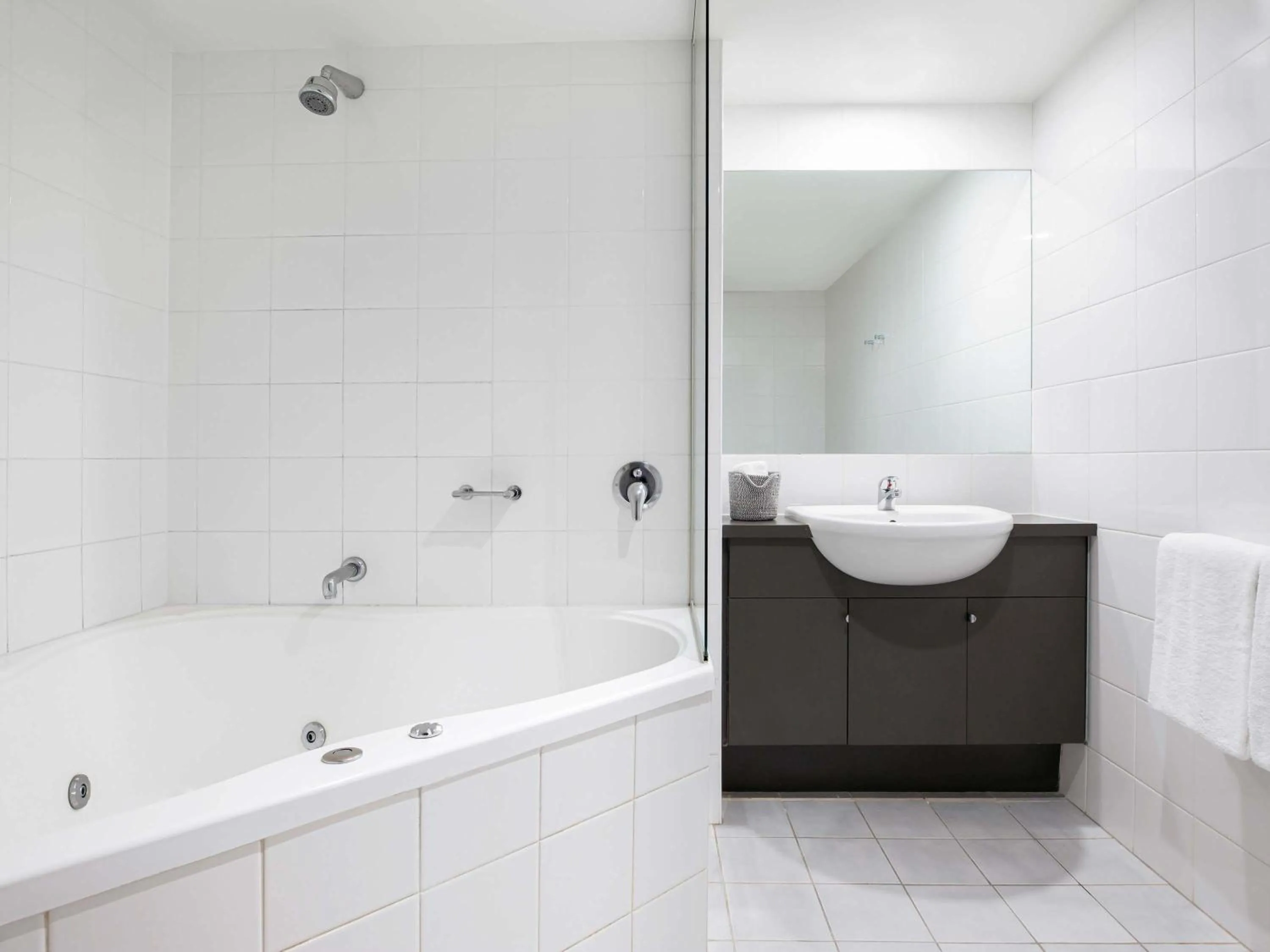 Bedroom in Mantra Southbank