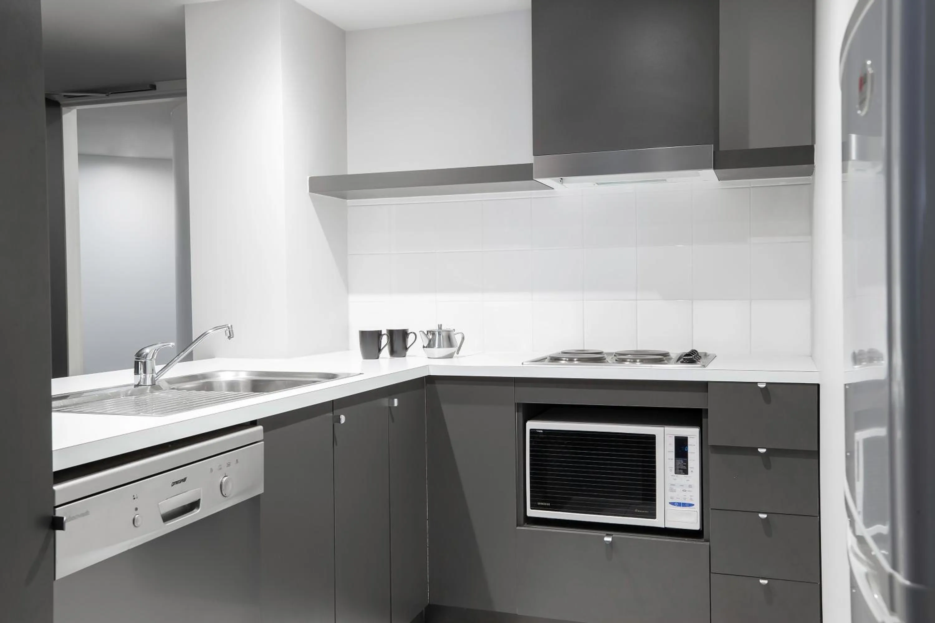 Kitchen or kitchenette in Mantra Southbank