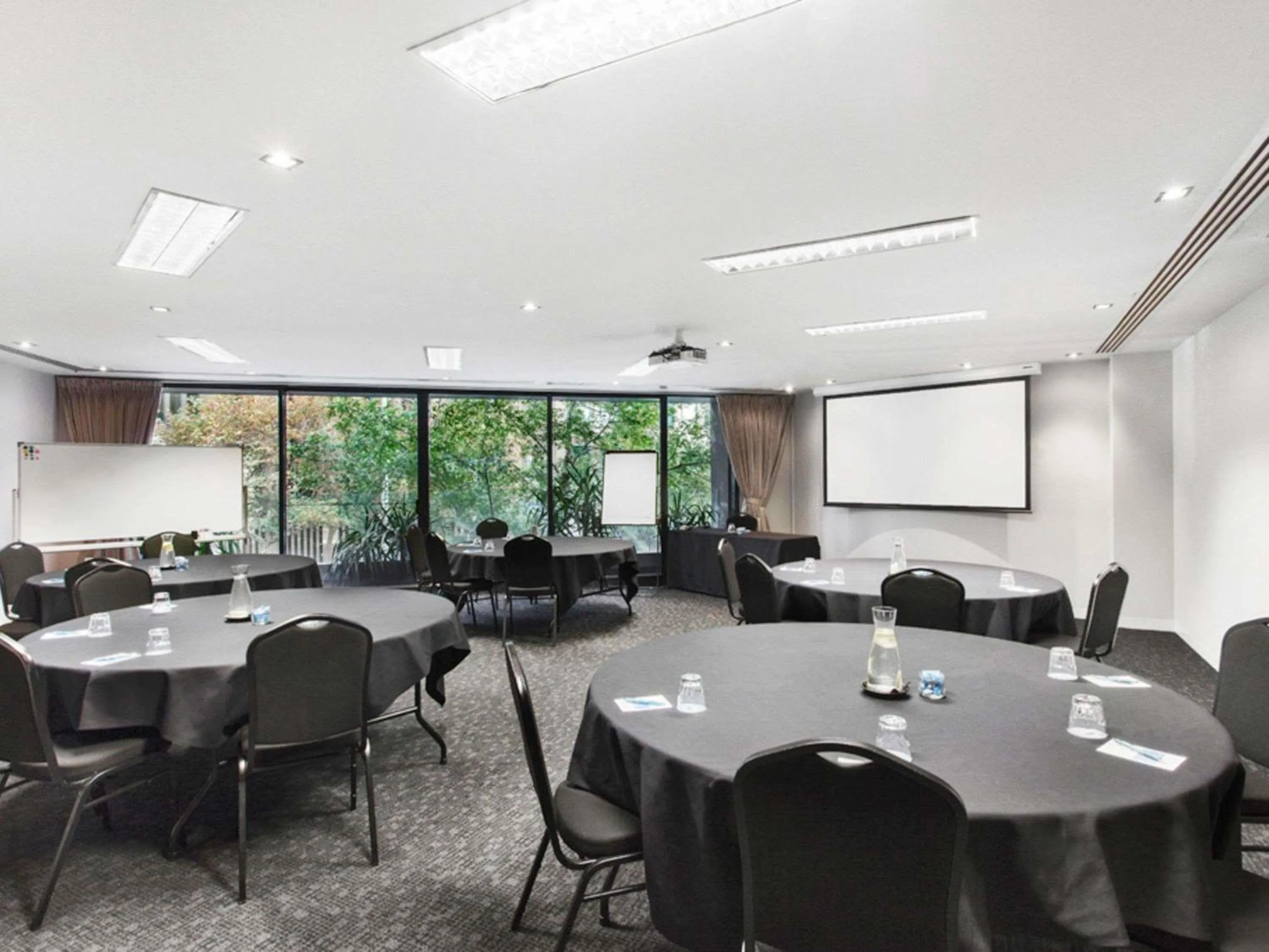 Meeting/conference room in Mantra Southbank