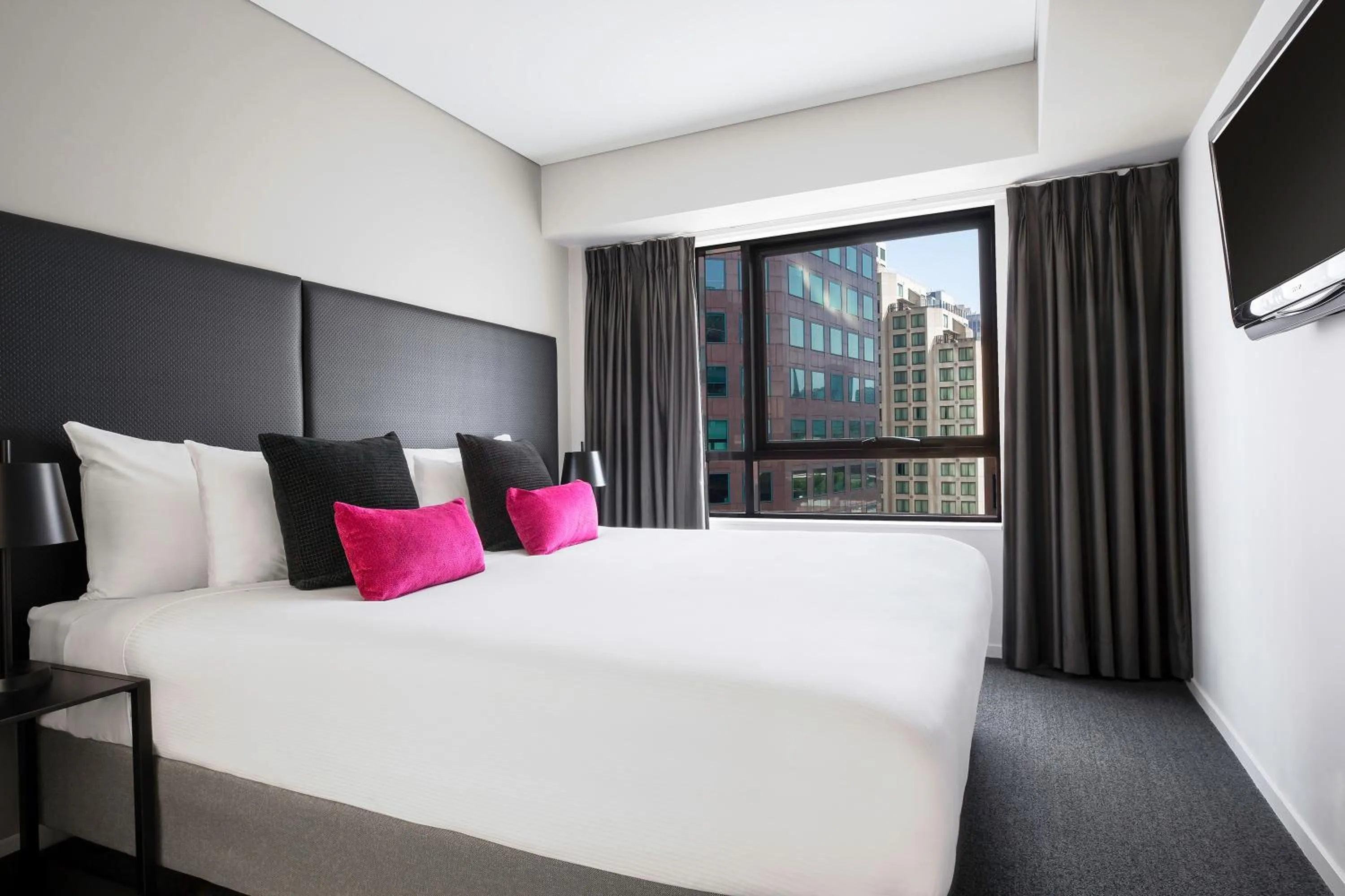 Bed in Mantra Southbank
