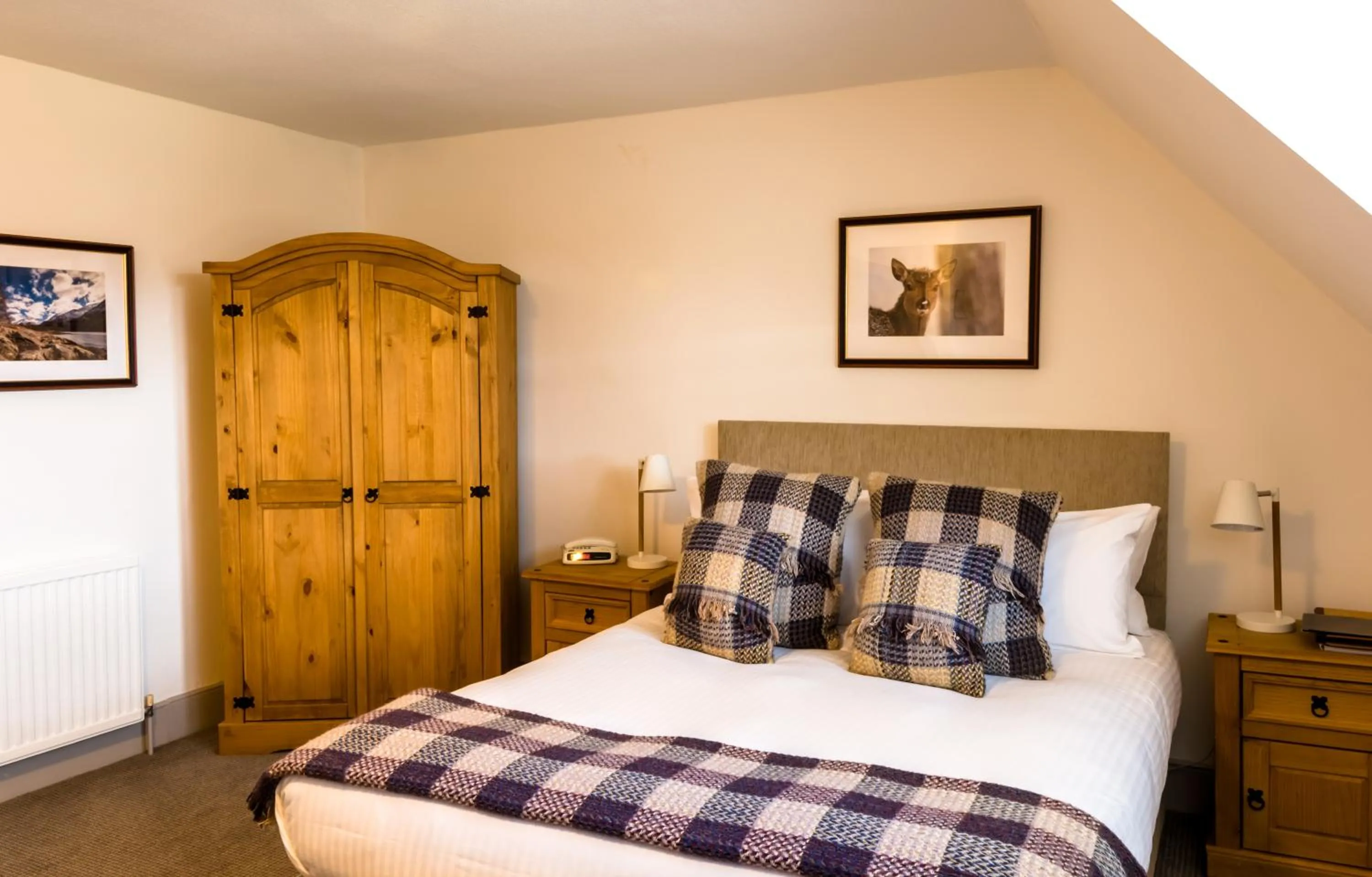 Photo of the whole room, Bed in Inch Hotel