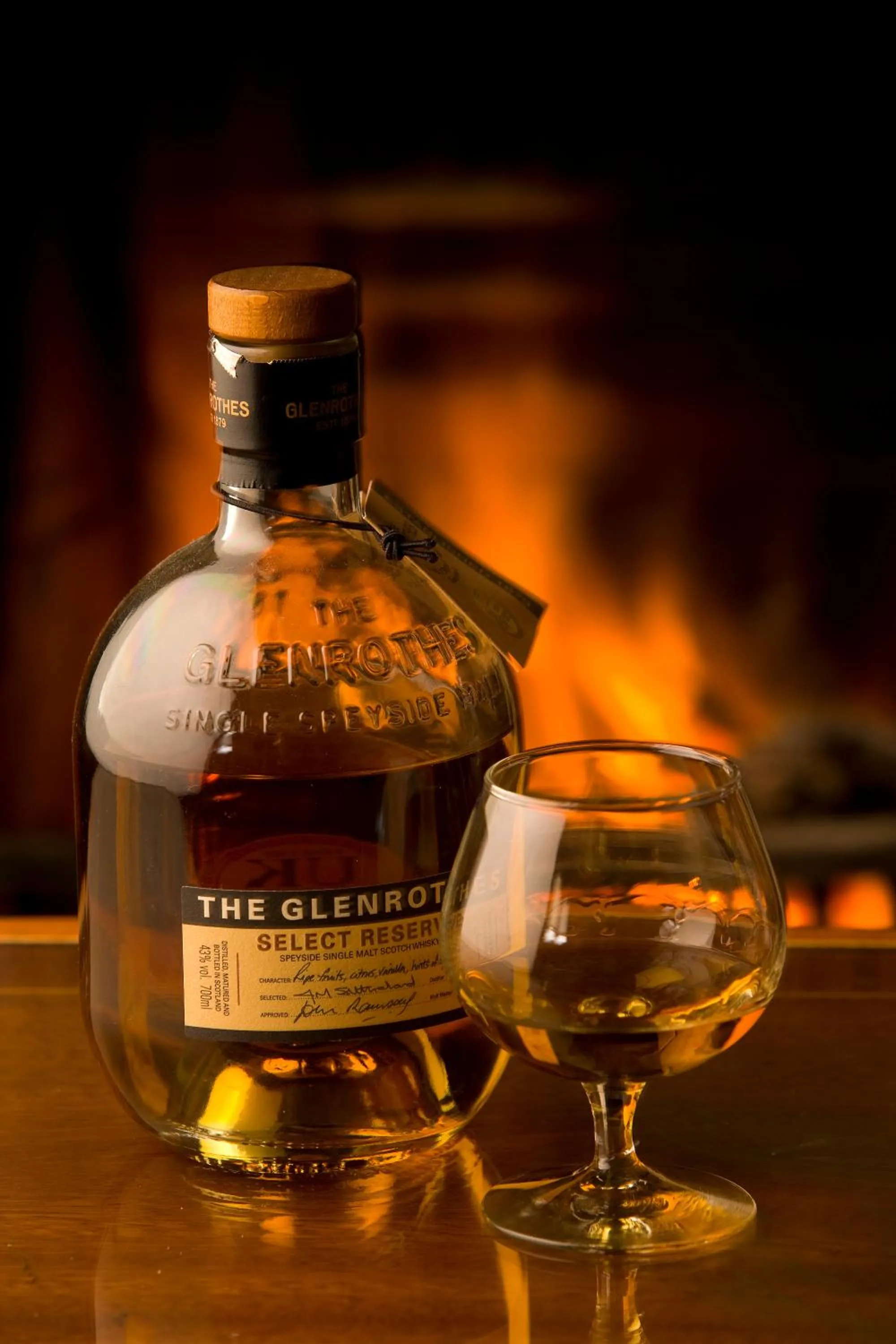 Drinks in Inch Hotel