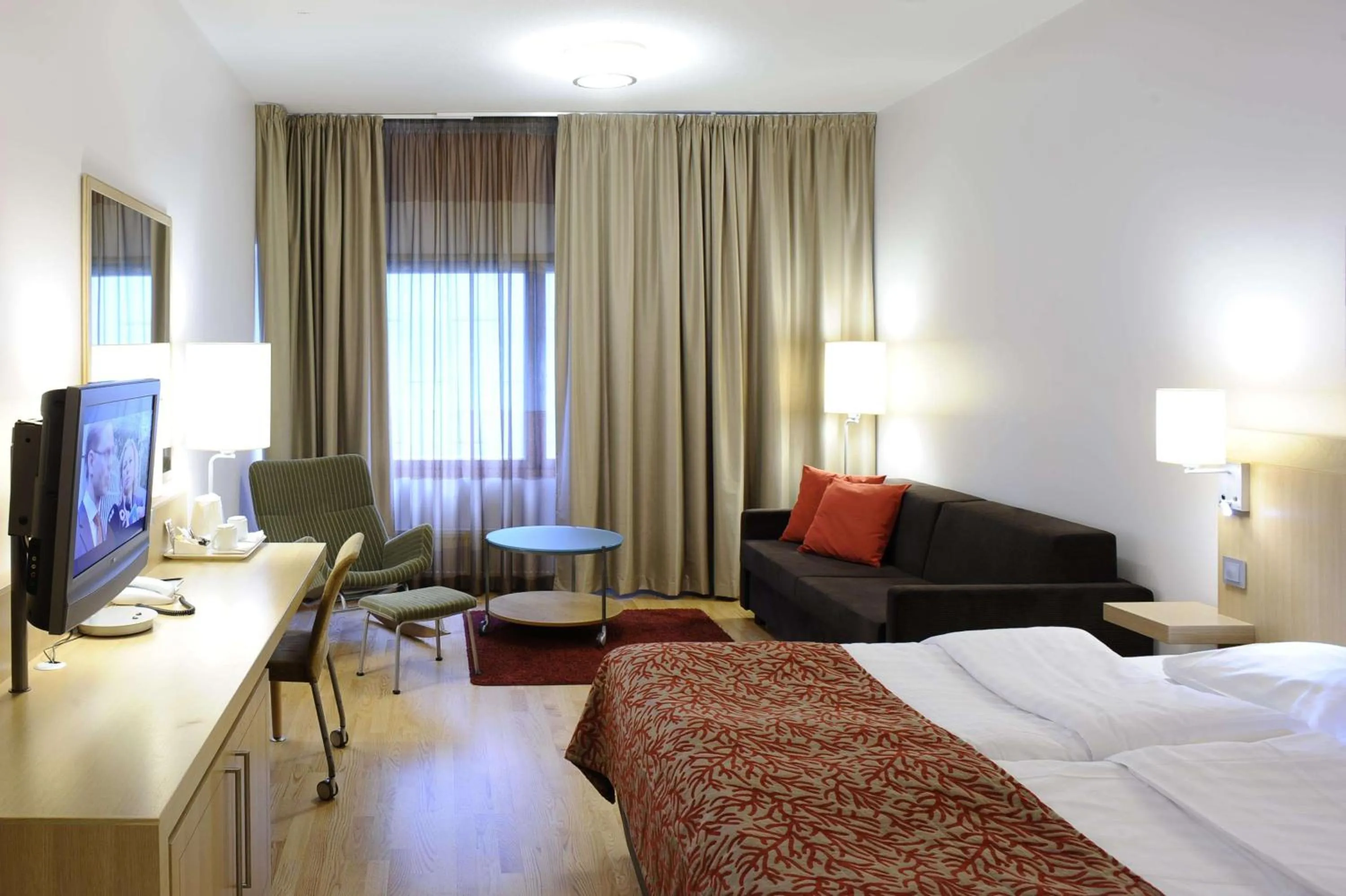 Photo of the whole room, Bed in Scandic Oulu City