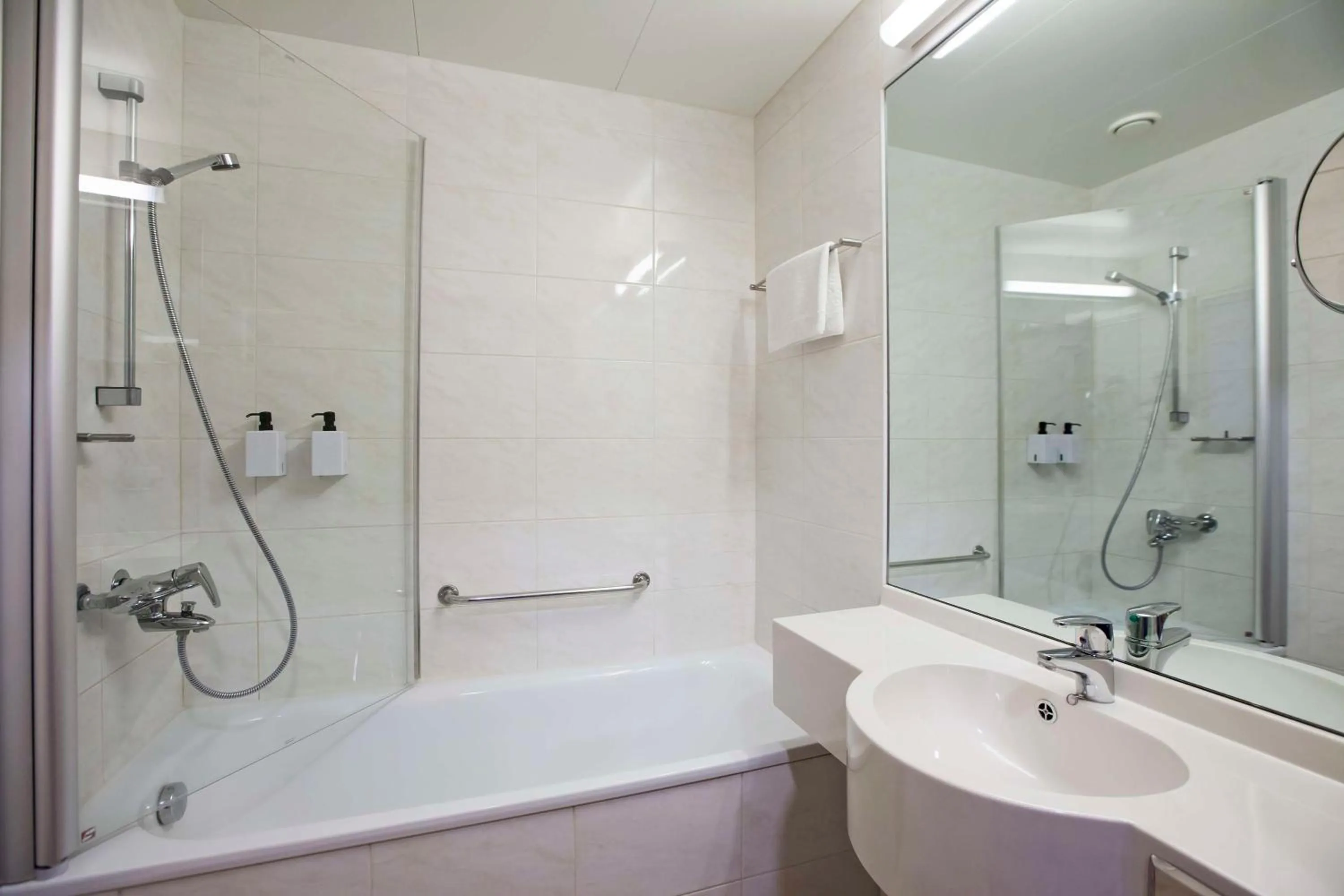 Bedroom in Scandic Oulu City