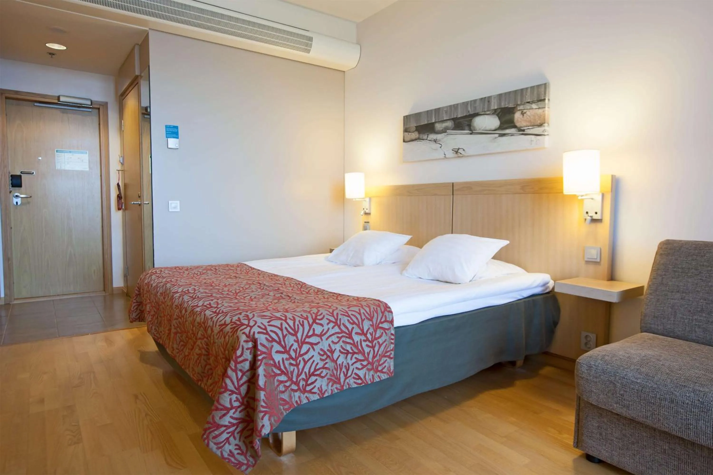 Bedroom, Bed in Scandic Oulu City