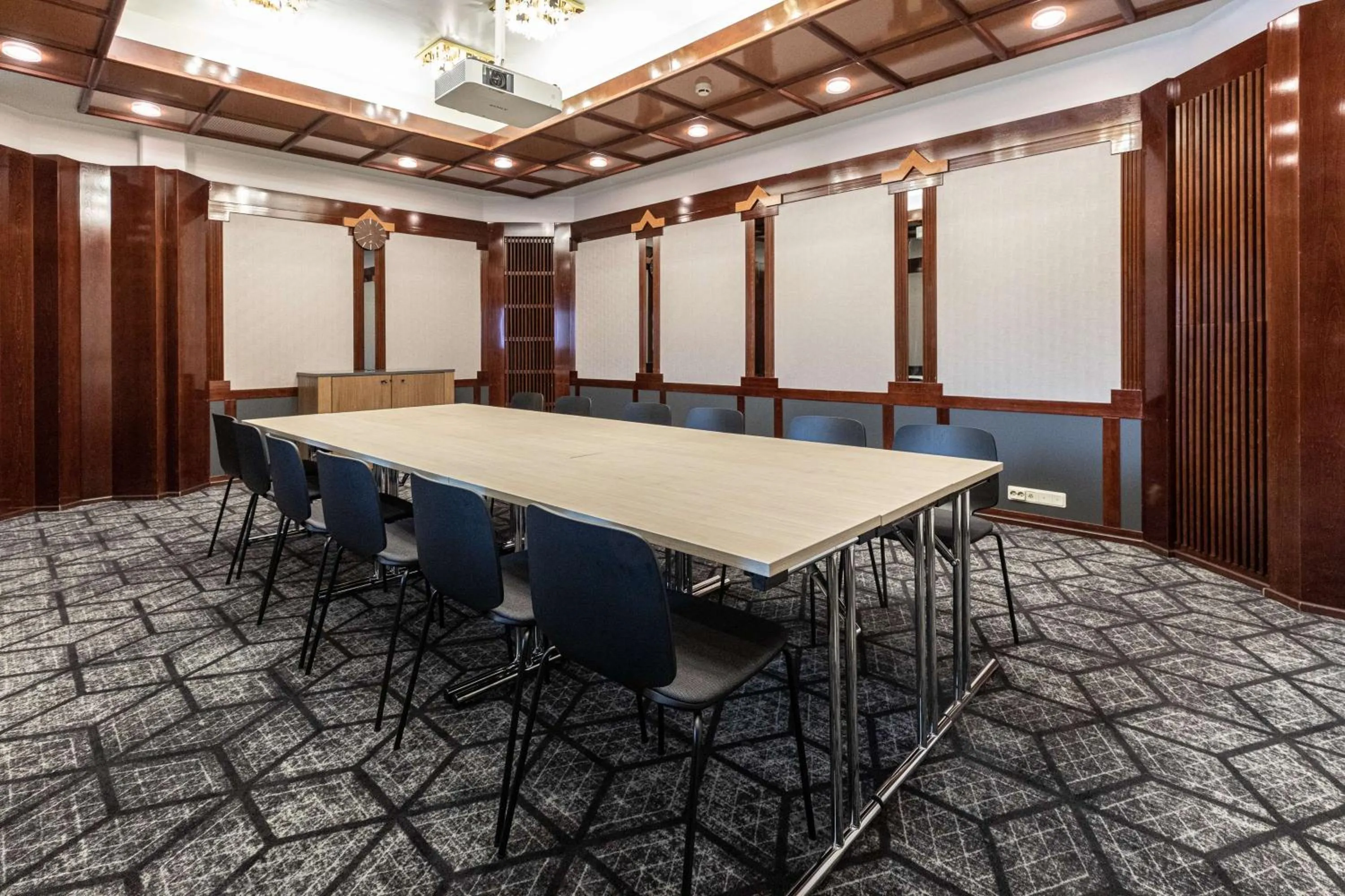 Photo of the whole room in Scandic Jyväskylä Station