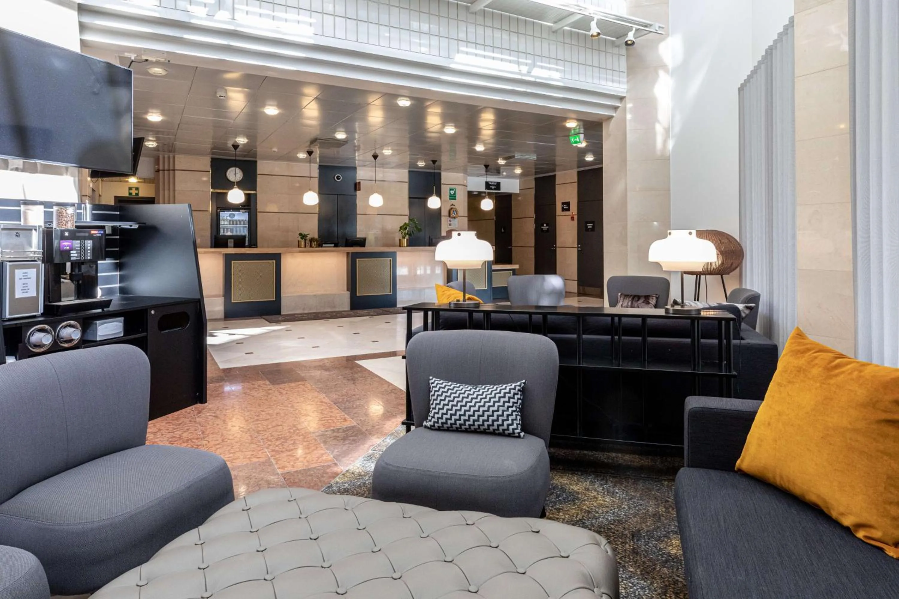 Lobby or reception in Scandic Jyväskylä Station