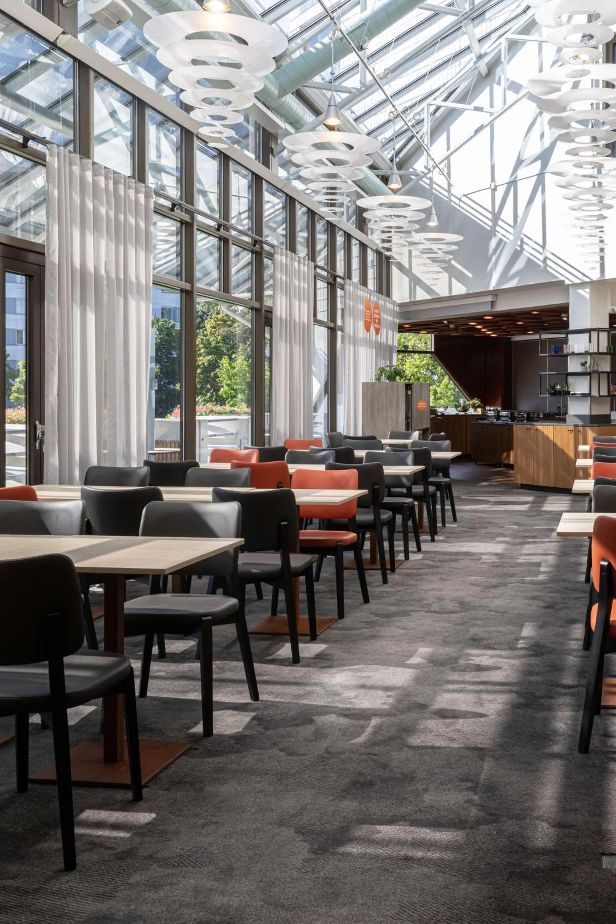 Lobby or reception in Scandic Jyväskylä Station