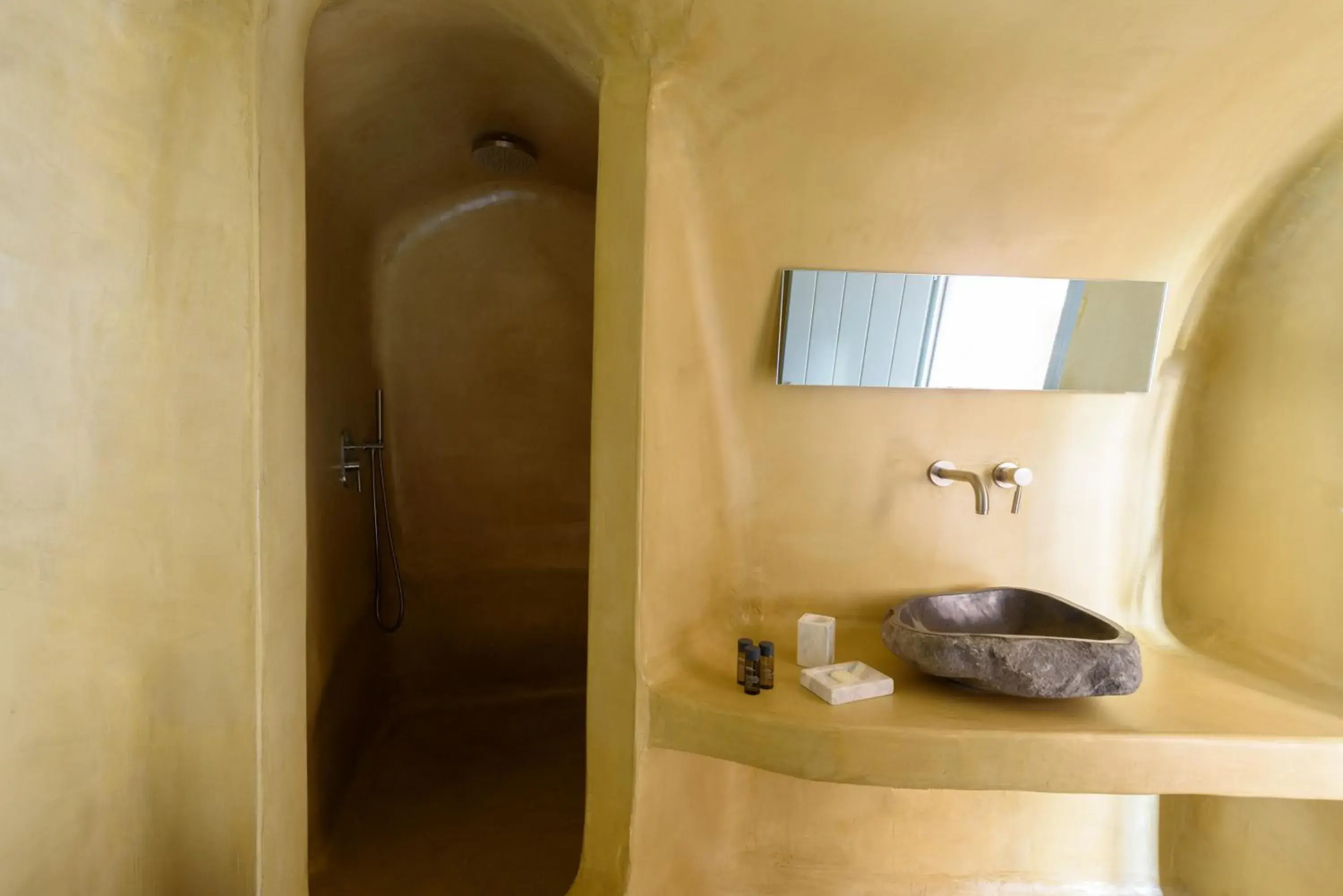 Bathroom in Sublime Villa & Caves Bathroom in Sublime Villa & Caves