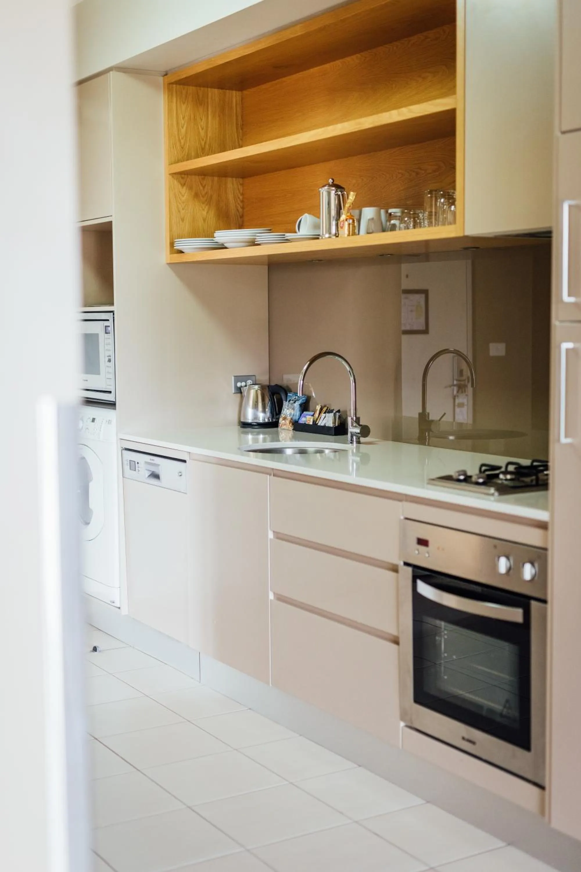 Kitchen or kitchenette in Chateau Elan At The Vintage