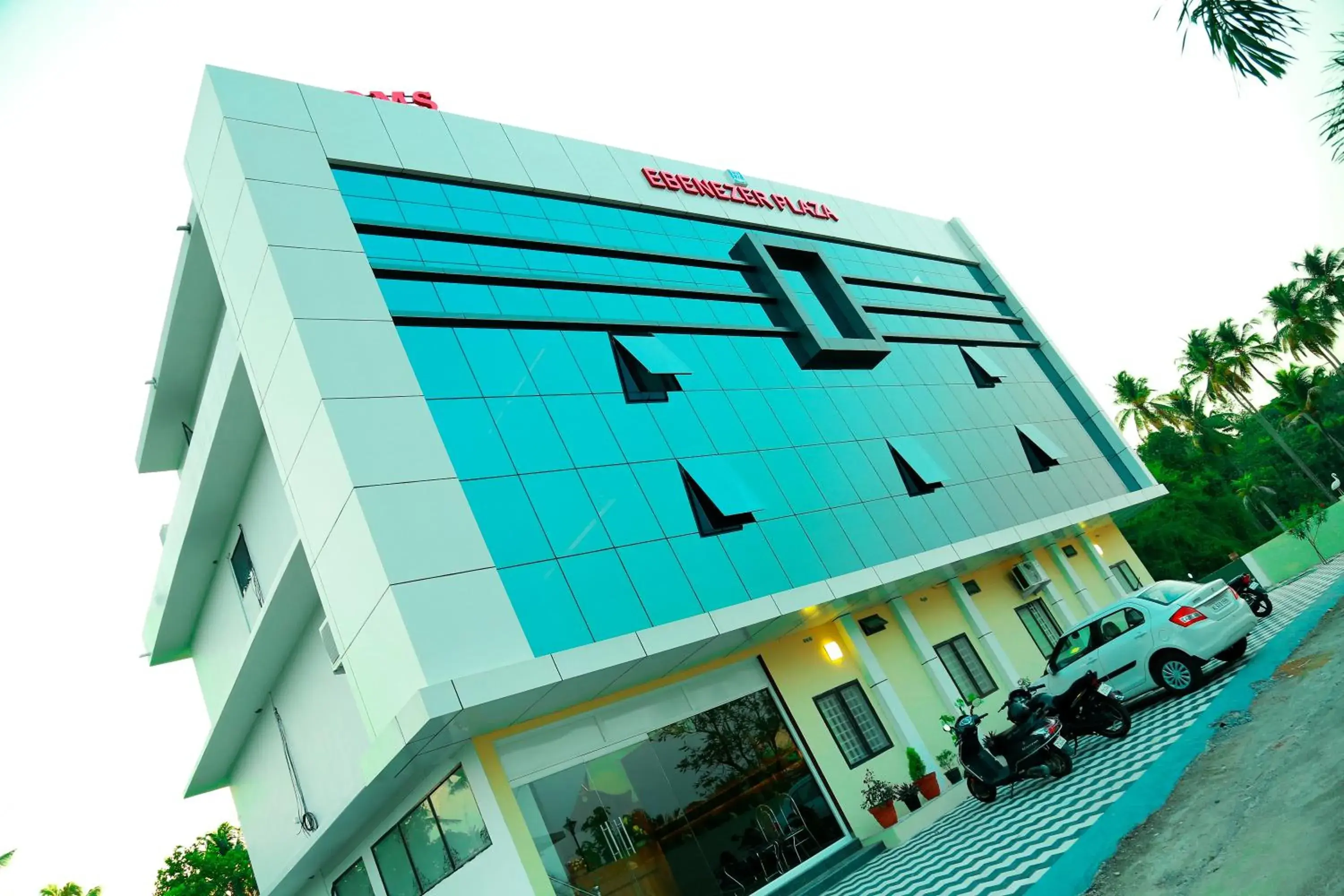 Property building in Ebenezer Plaza Property building in Ebenezer Plaza