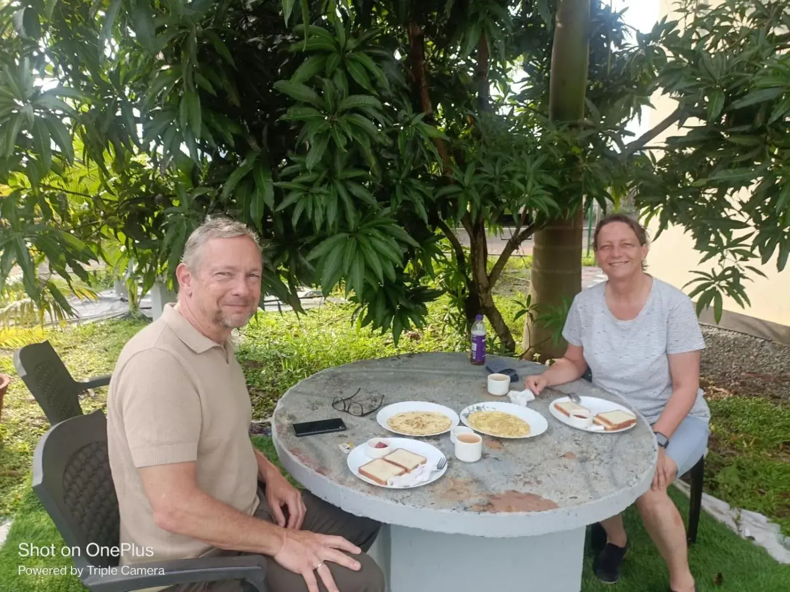 Restaurant/places to eat in Ebenezer Plaza Restaurant/places to eat in Ebenezer Plaza