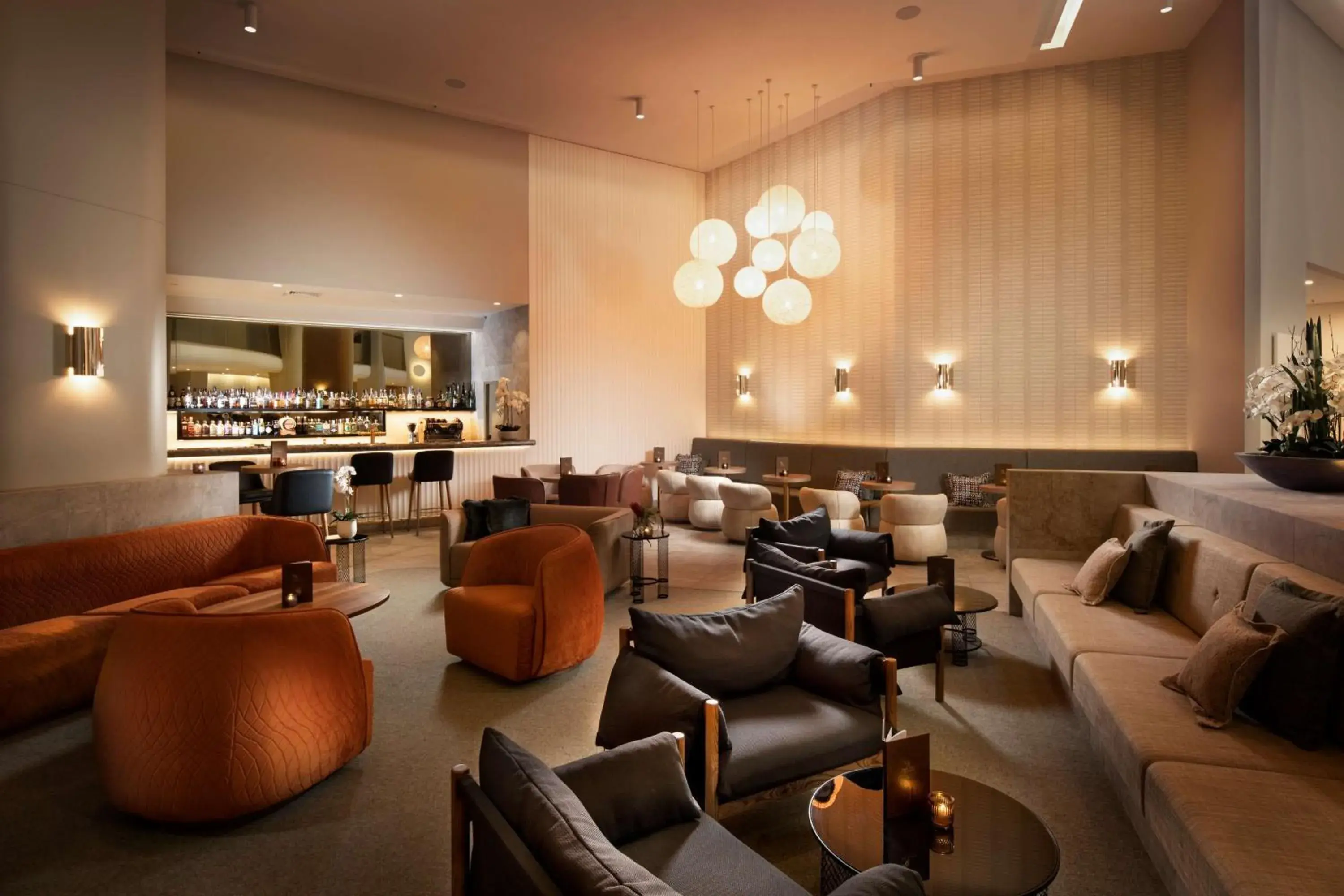 Lounge or bar in Hilton Darwin Lounge or bar in Hilton Darwin