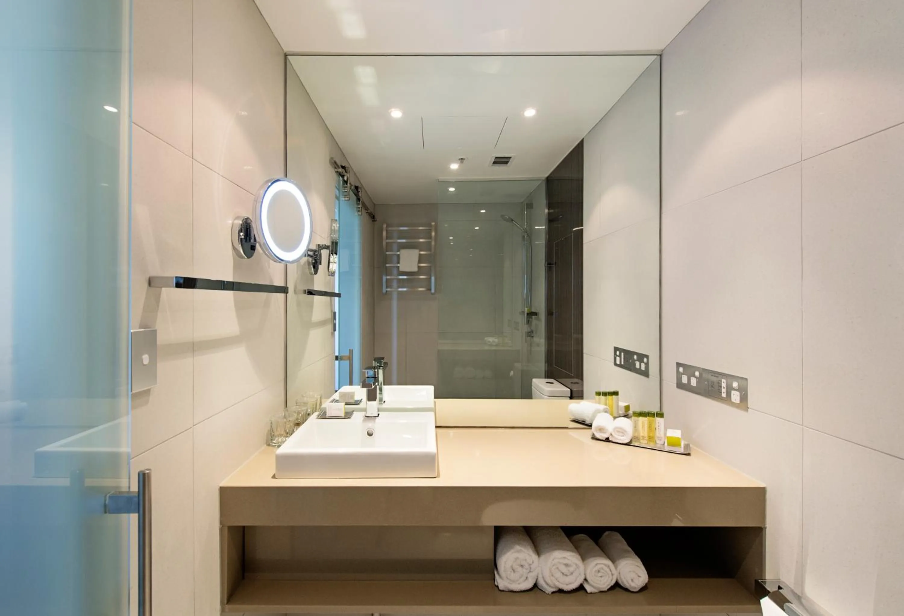 Bathroom in Hilton Garden Inn Darwin