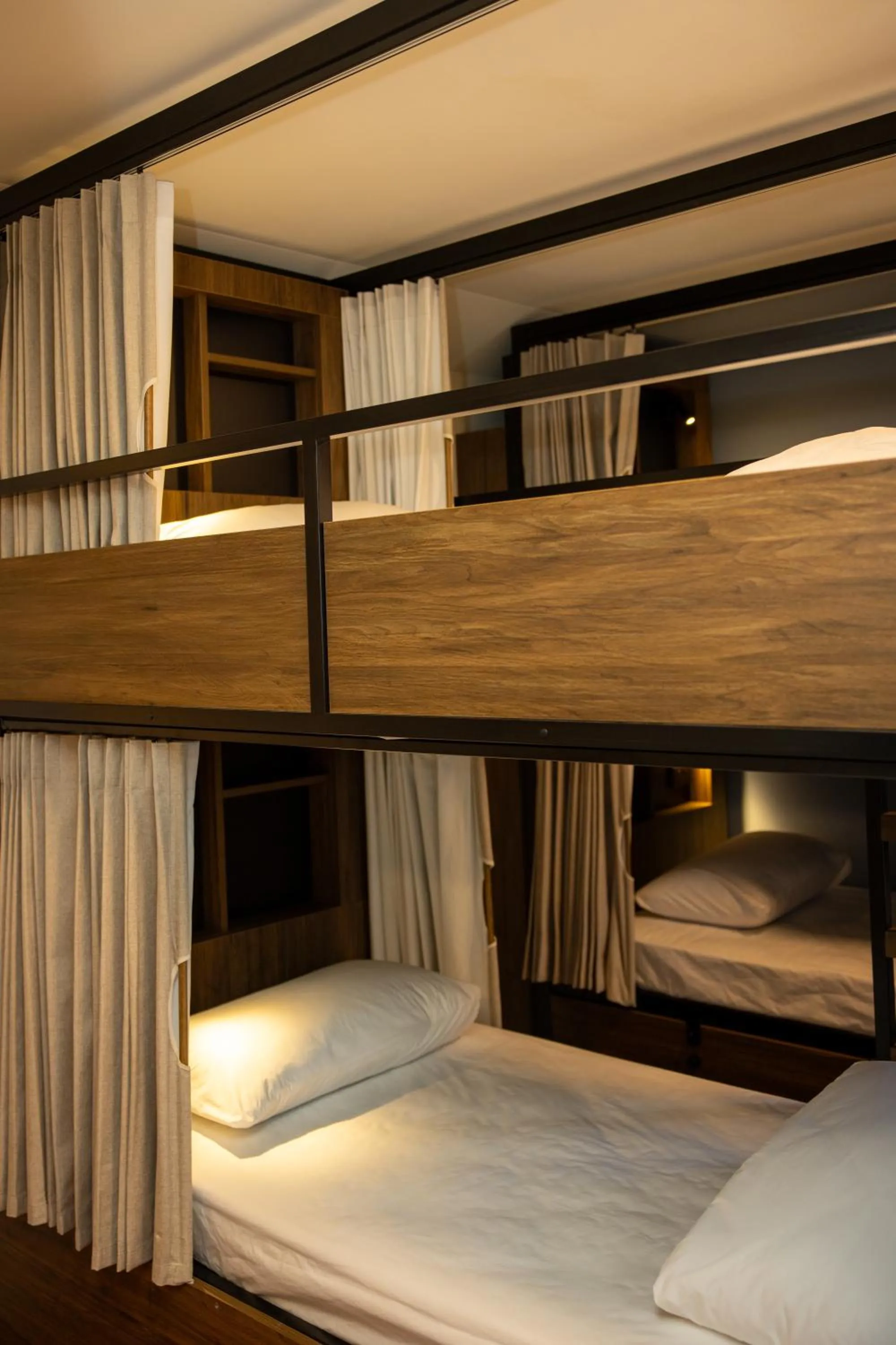 Photo of the whole room, Bed in Haka House Christchurch