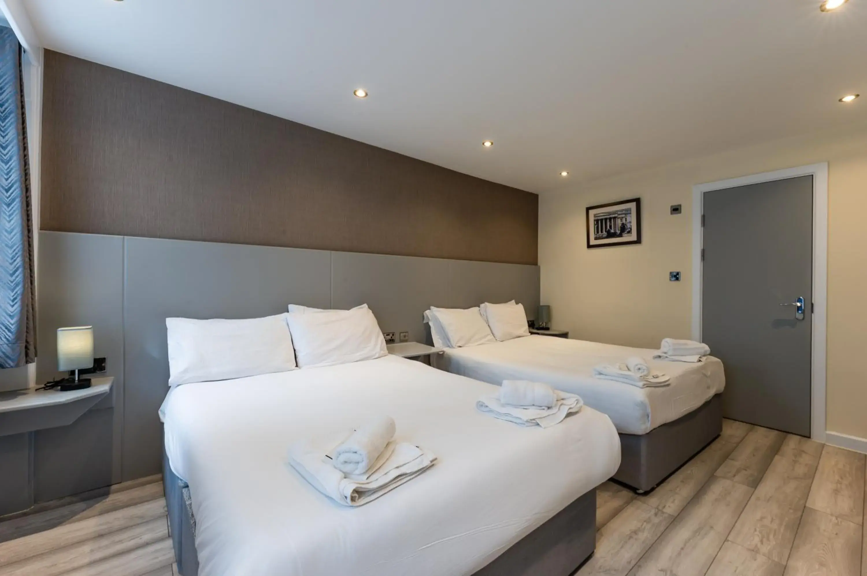 Bed in Belmont Hotel Bed in Belmont Hotel