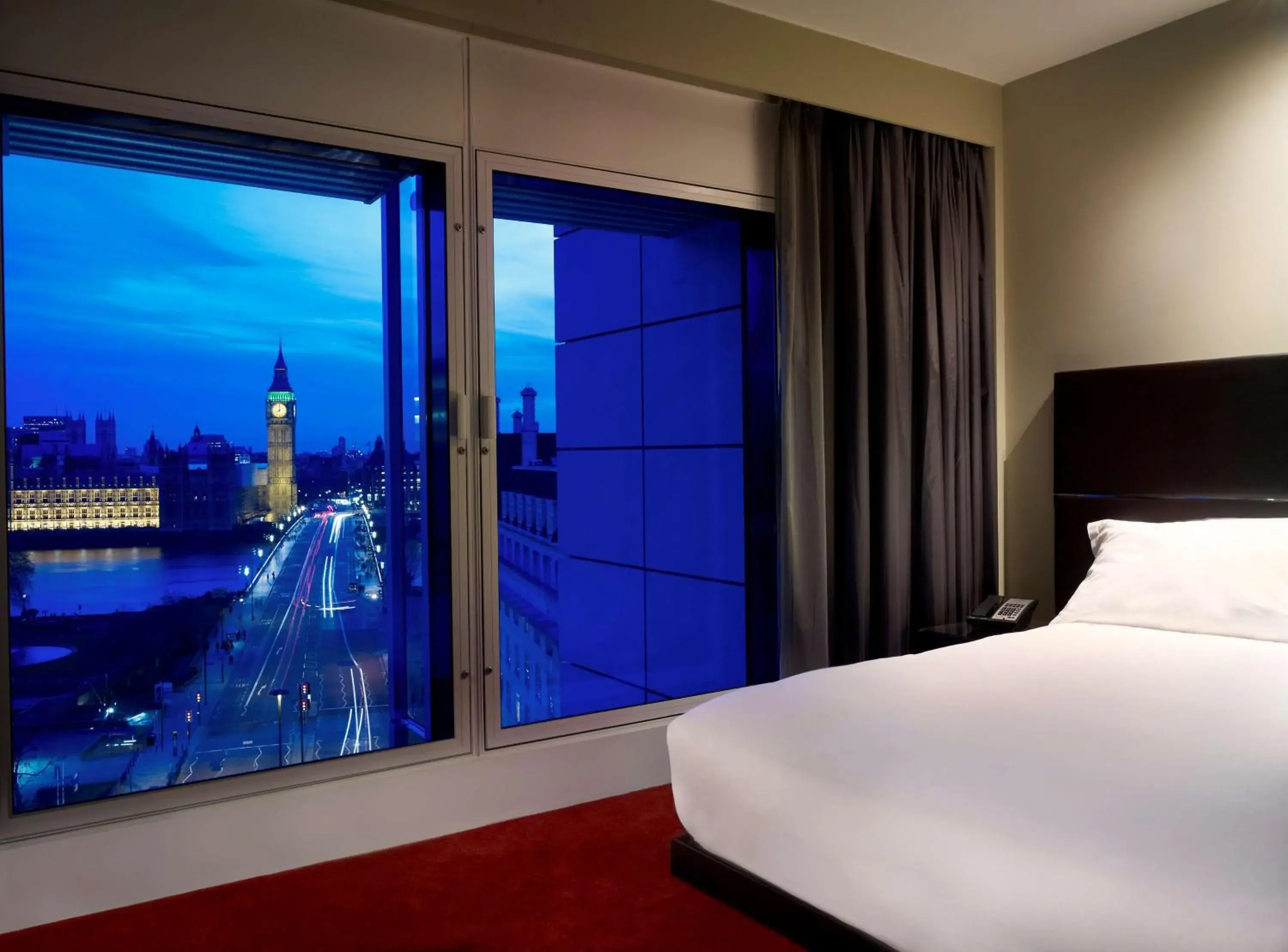 Photo of the whole room, Bed in Park Plaza London Westminster Bridge Photo of the whole room, Bed in Park Plaza London Westminster Bridge
