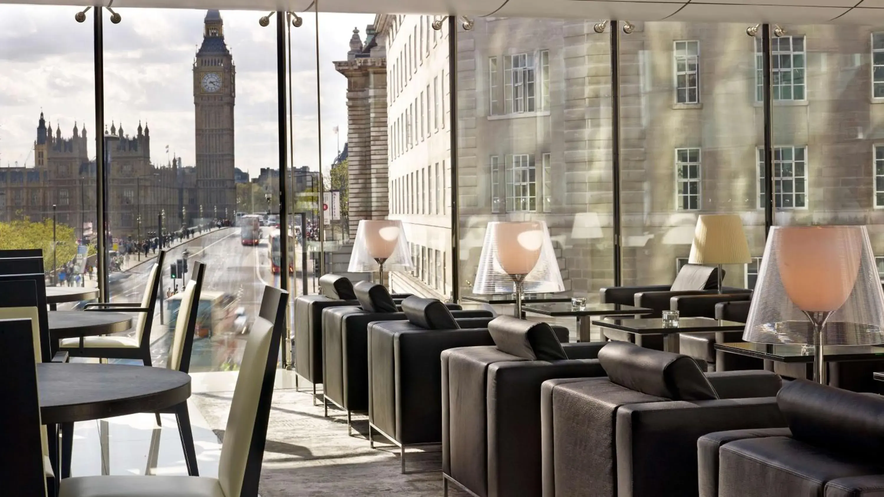Lounge or bar in Park Plaza London Westminster Bridge Lounge or bar in Park Plaza London Westminster Bridge
