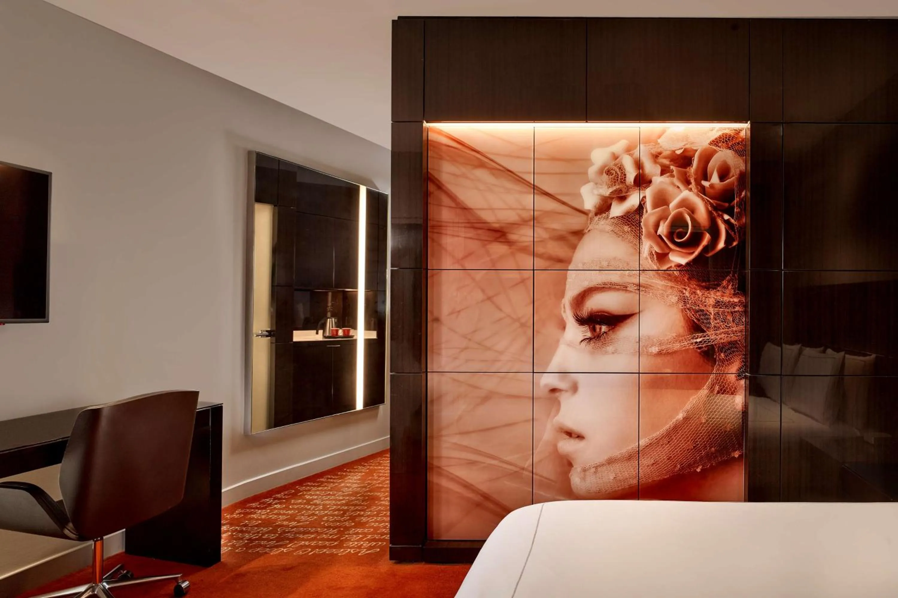 Bedroom, Bed in Park Plaza London Westminster Bridge