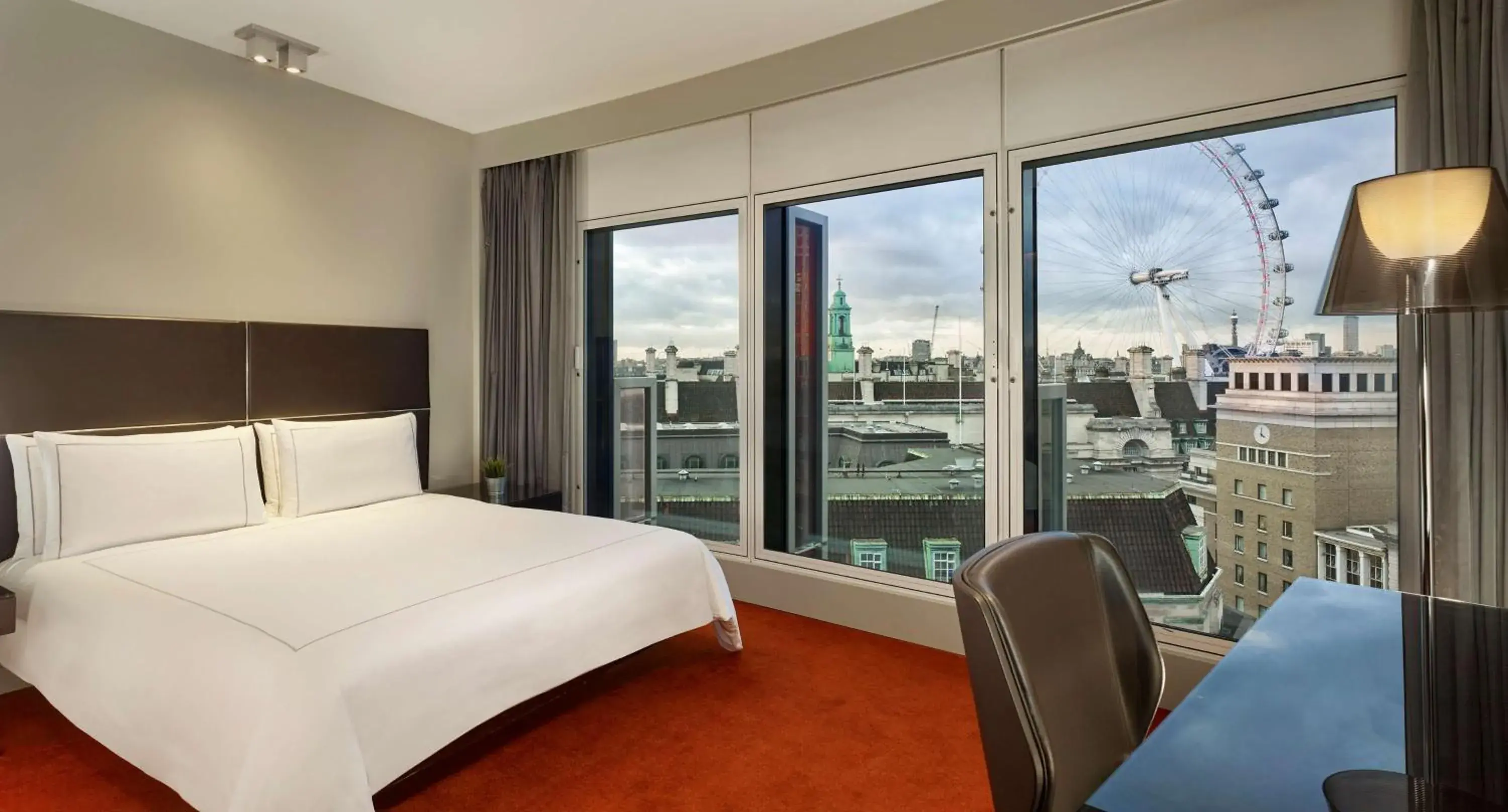 Photo of the whole room, Bed in Park Plaza London Westminster Bridge Photo of the whole room, Bed in Park Plaza London Westminster Bridge