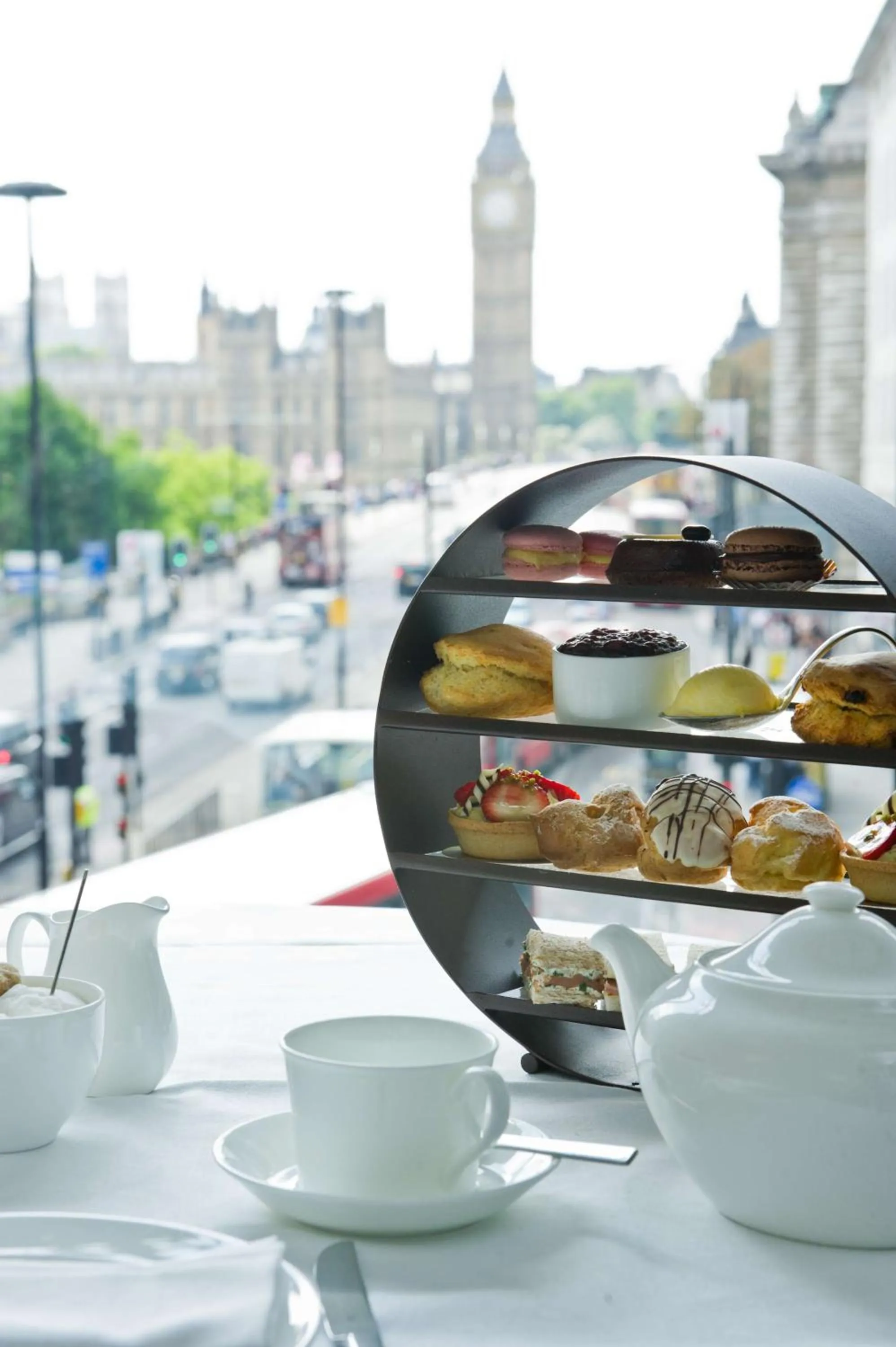 Restaurant/places to eat in Park Plaza London Westminster Bridge