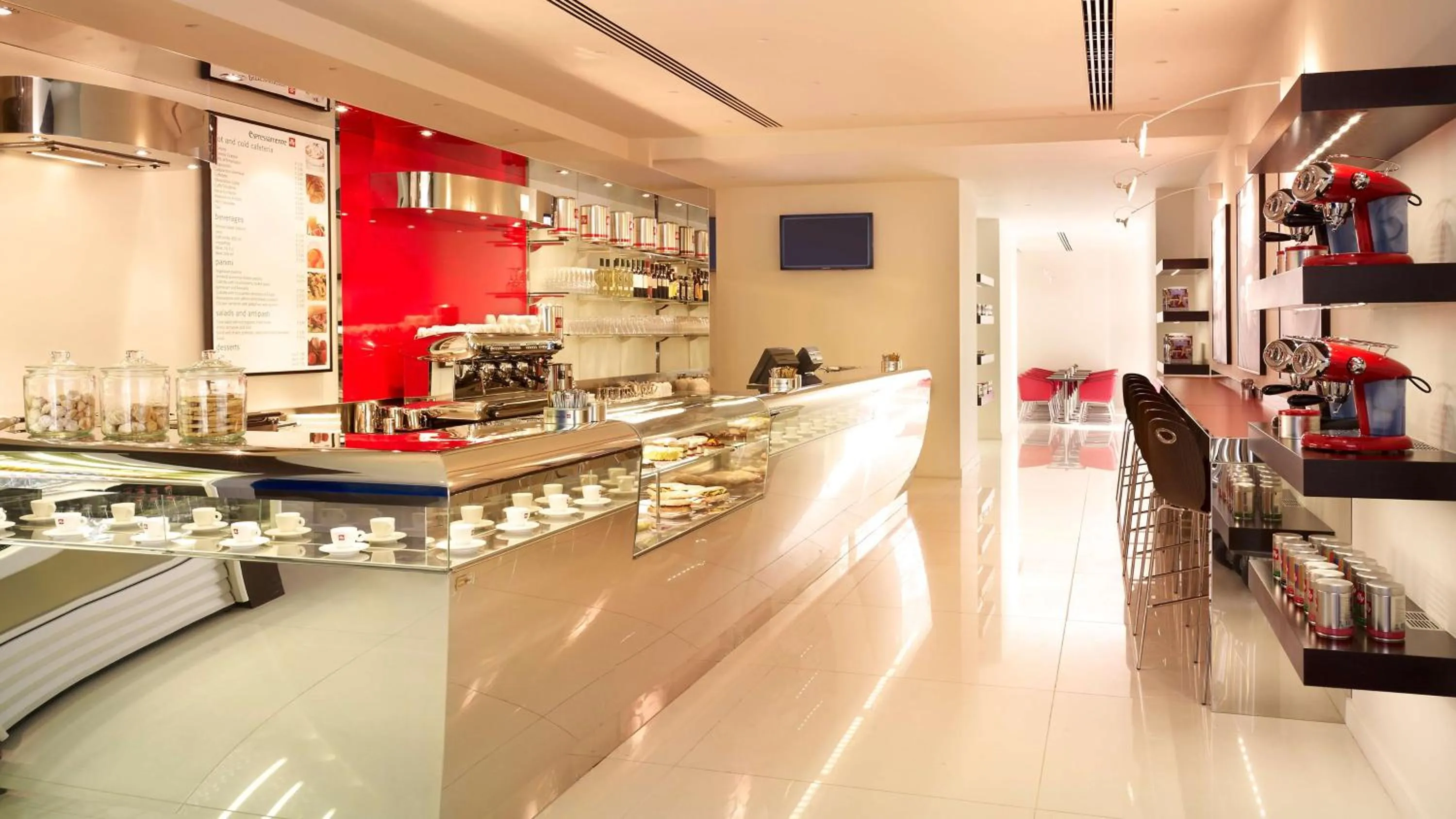 Restaurant/places to eat in Park Plaza London Westminster Bridge