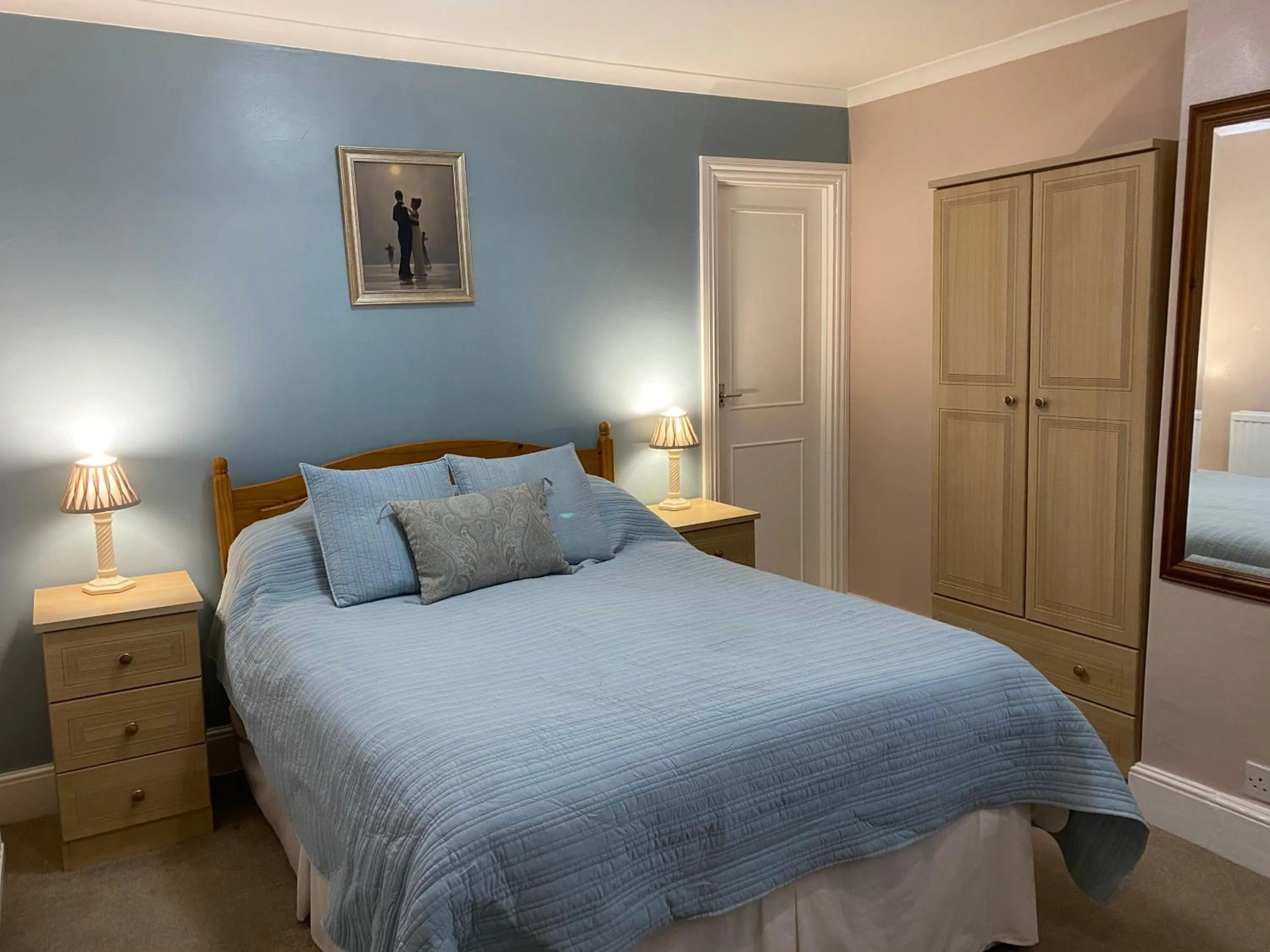 Bedroom, Bed in The Belmont