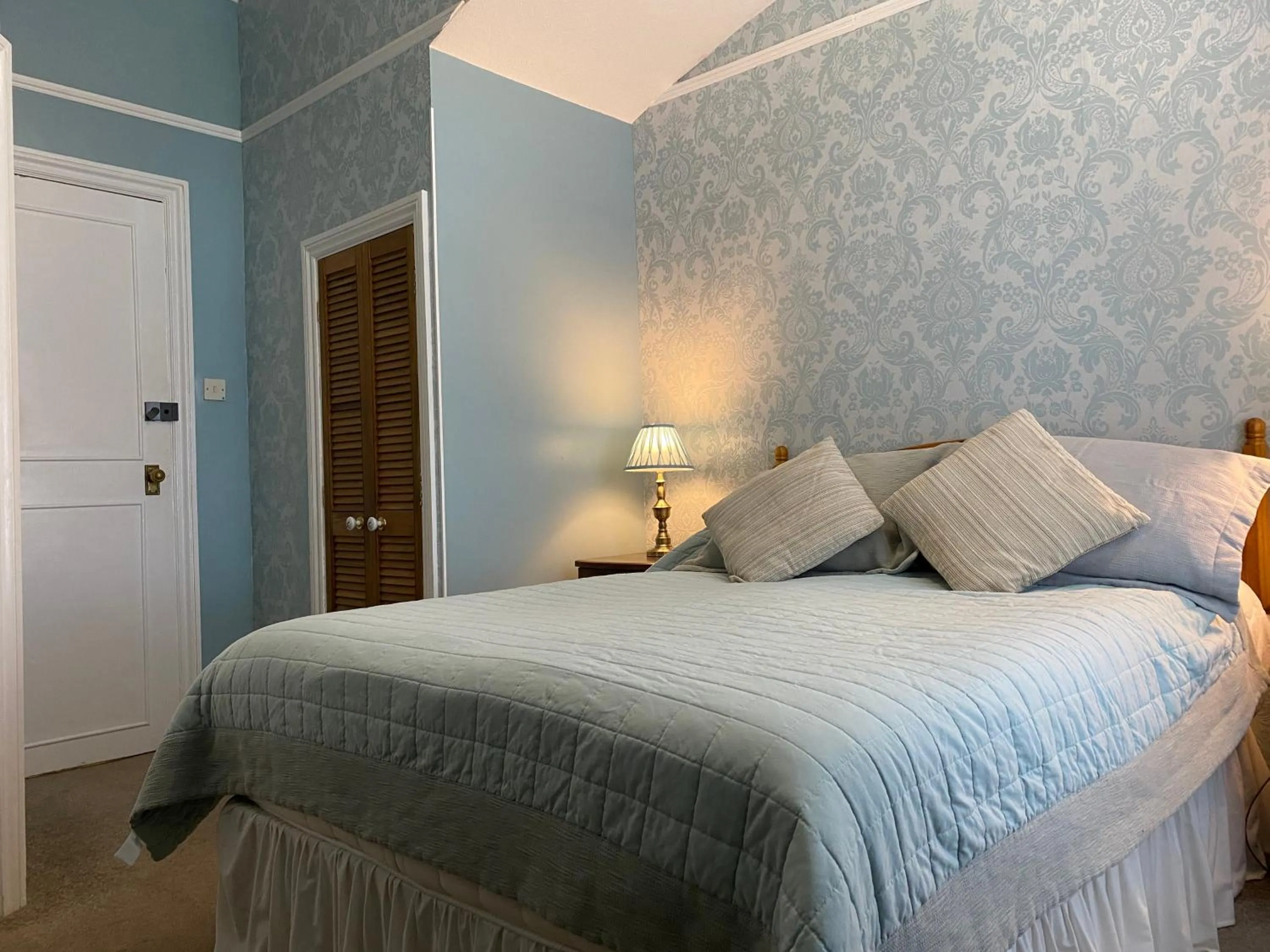 Bedroom, Bed in The Belmont