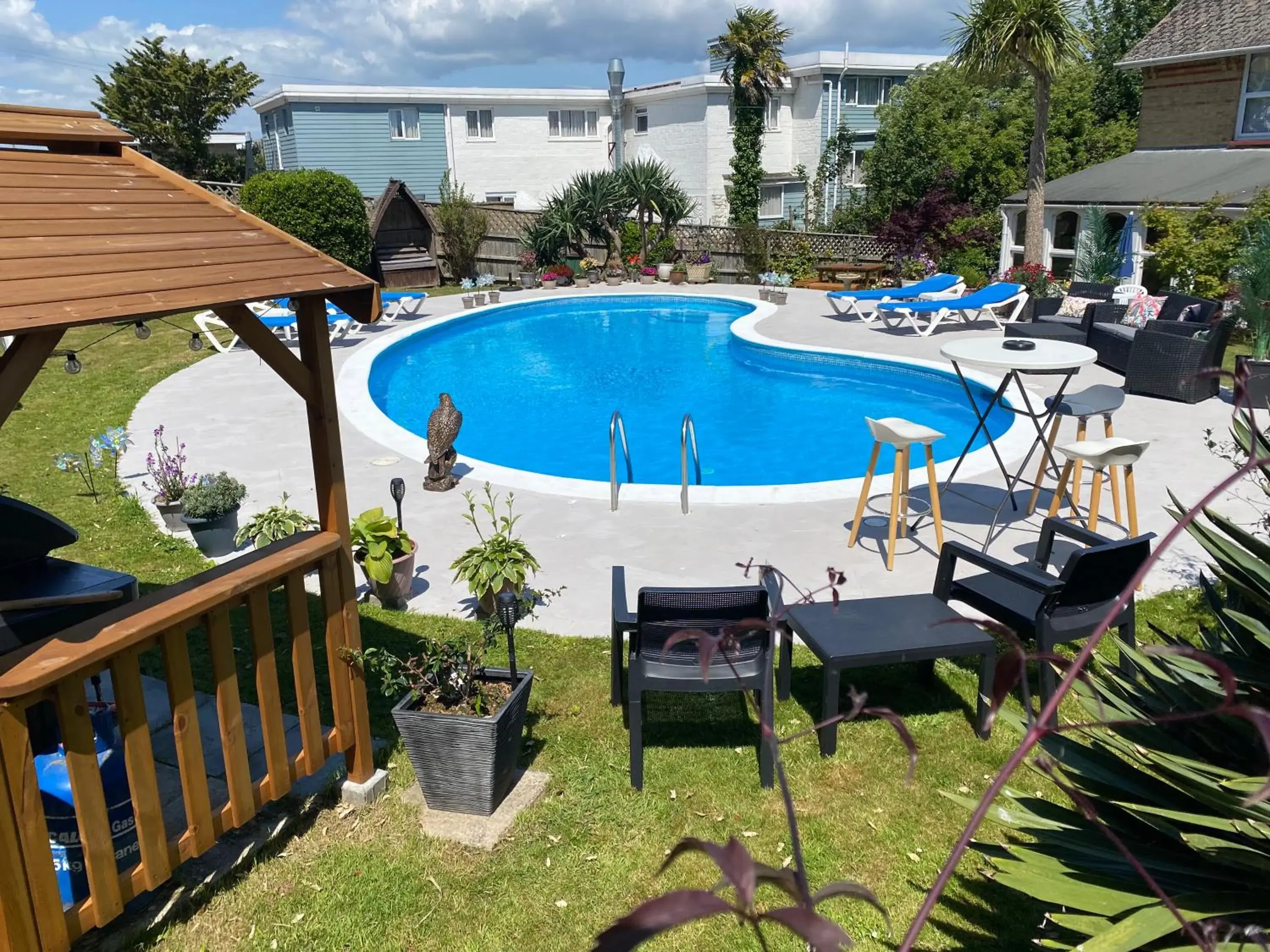 Swimming pool in The Belmont Swimming pool in The Belmont