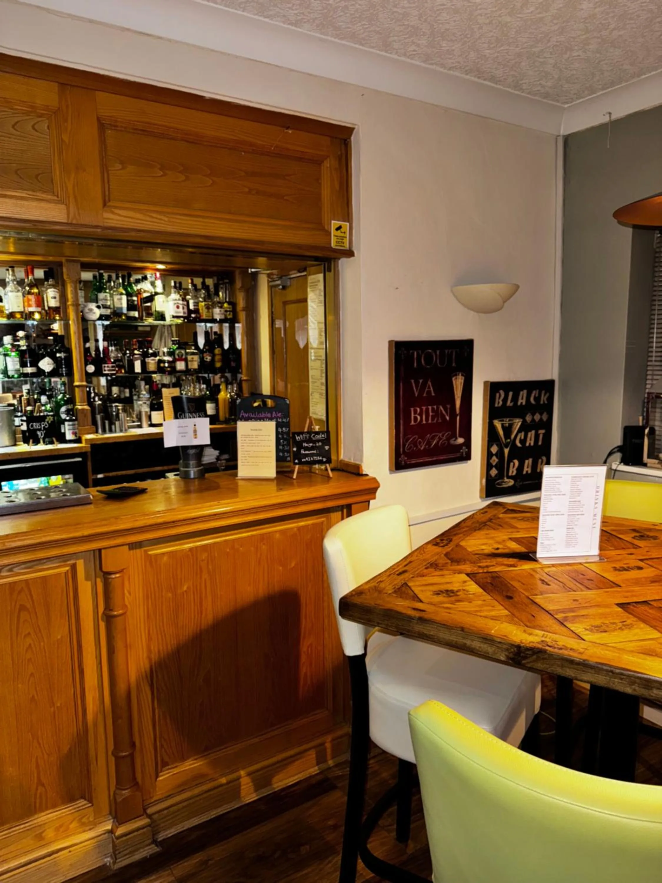 Lounge or bar in Haigs Hotel