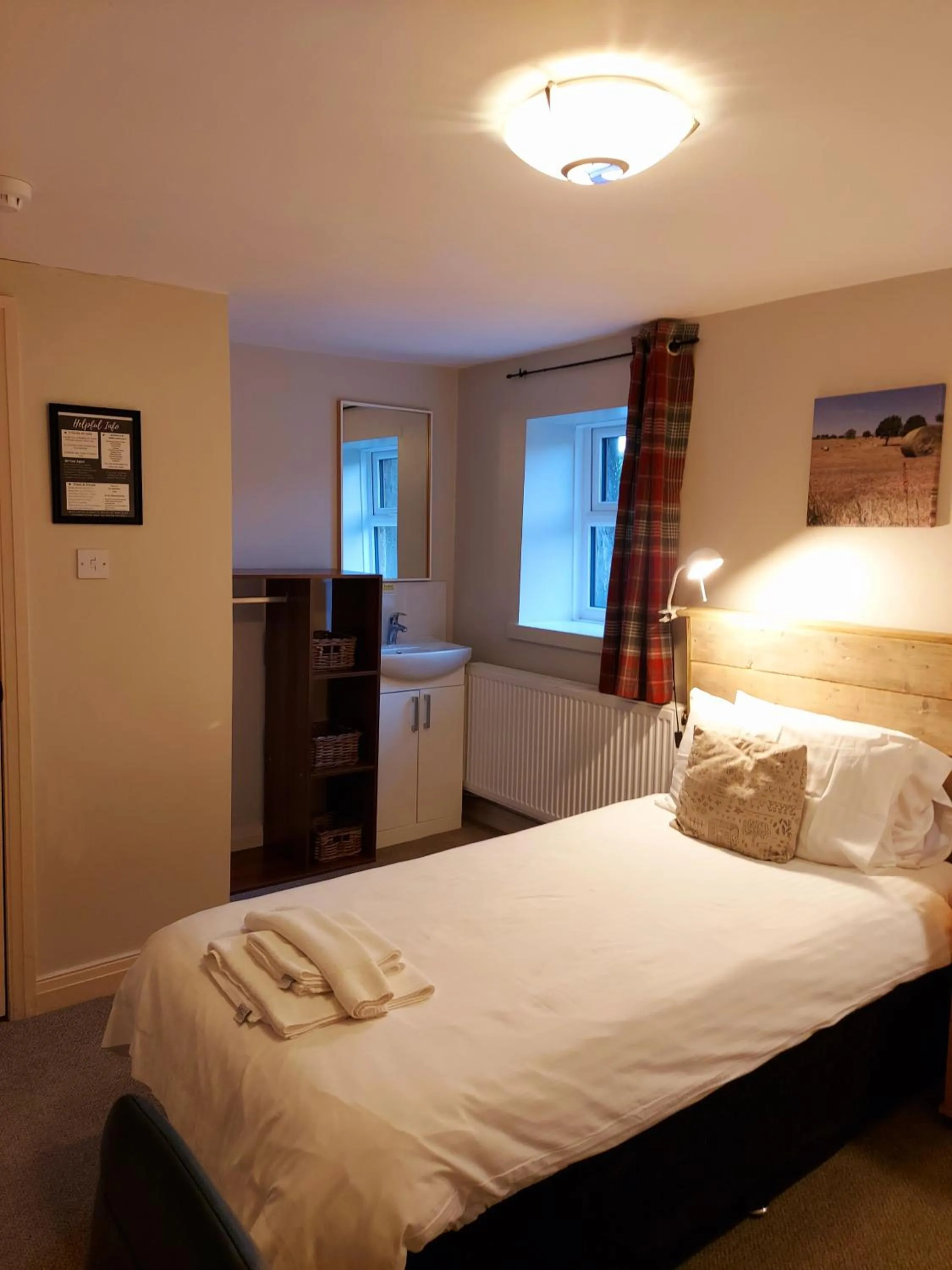 Bed in Grains Bar Hotel